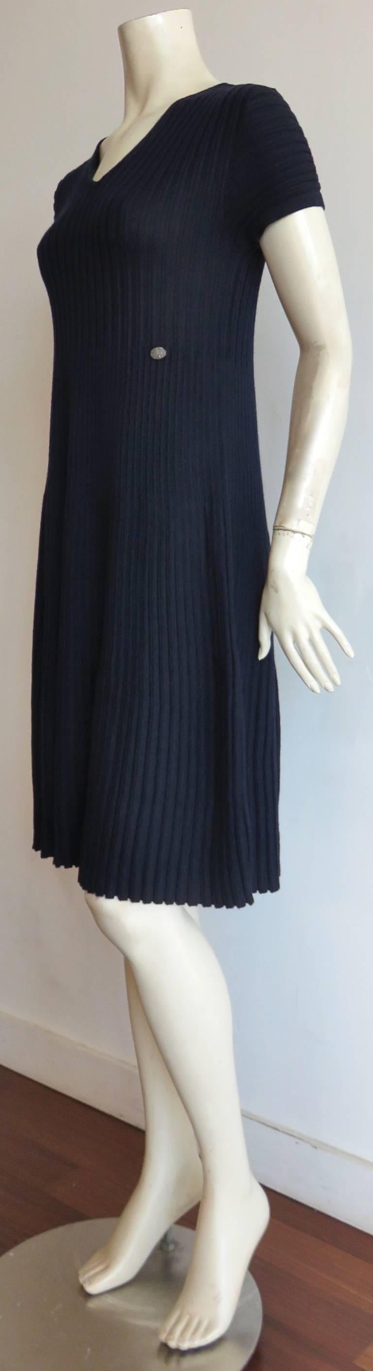 Black CHANEL PARIS Wool rib-knit day dress For Sale