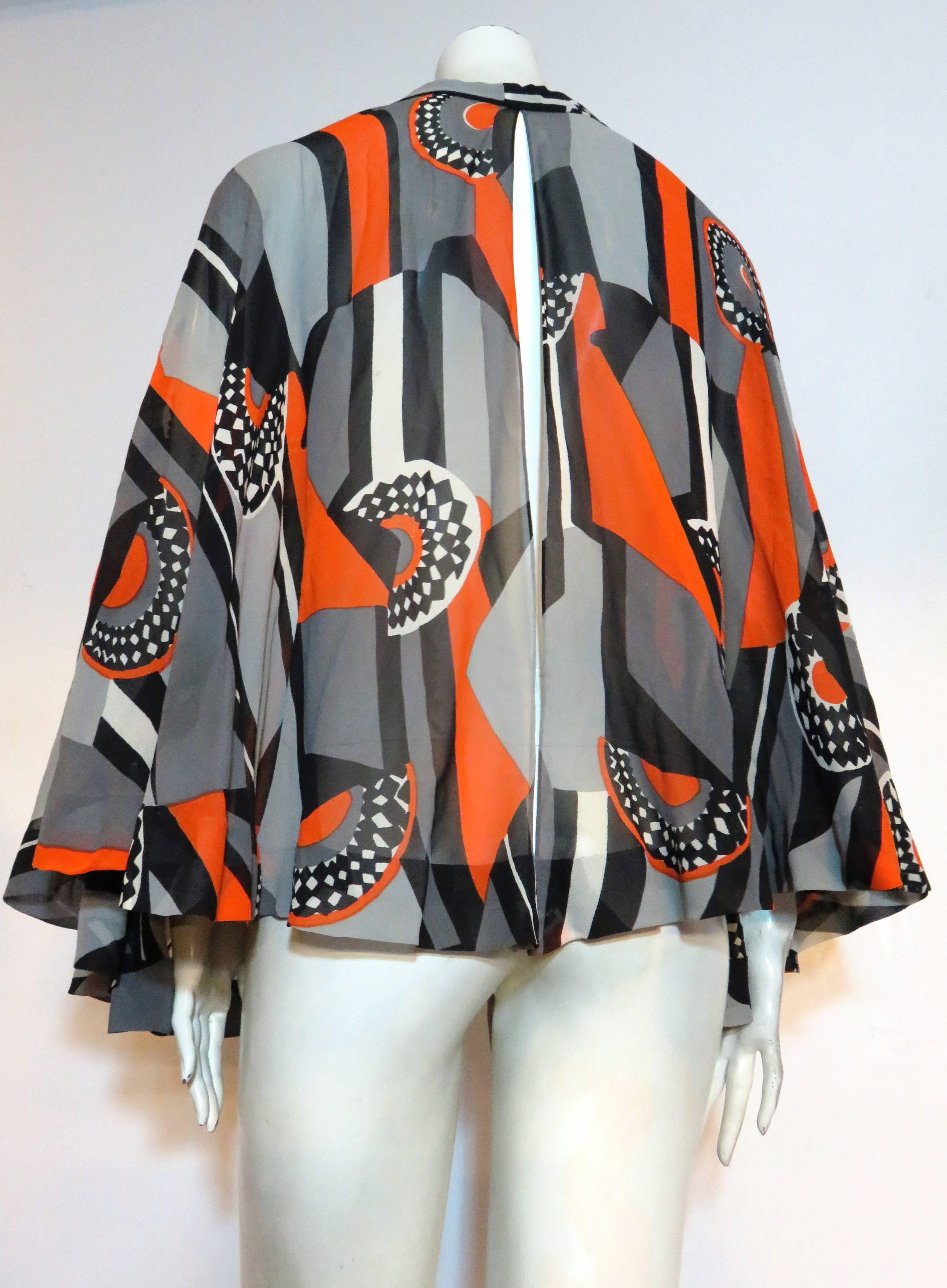 1970's LA MENDOLA Deco-printed silk cape For Sale 1