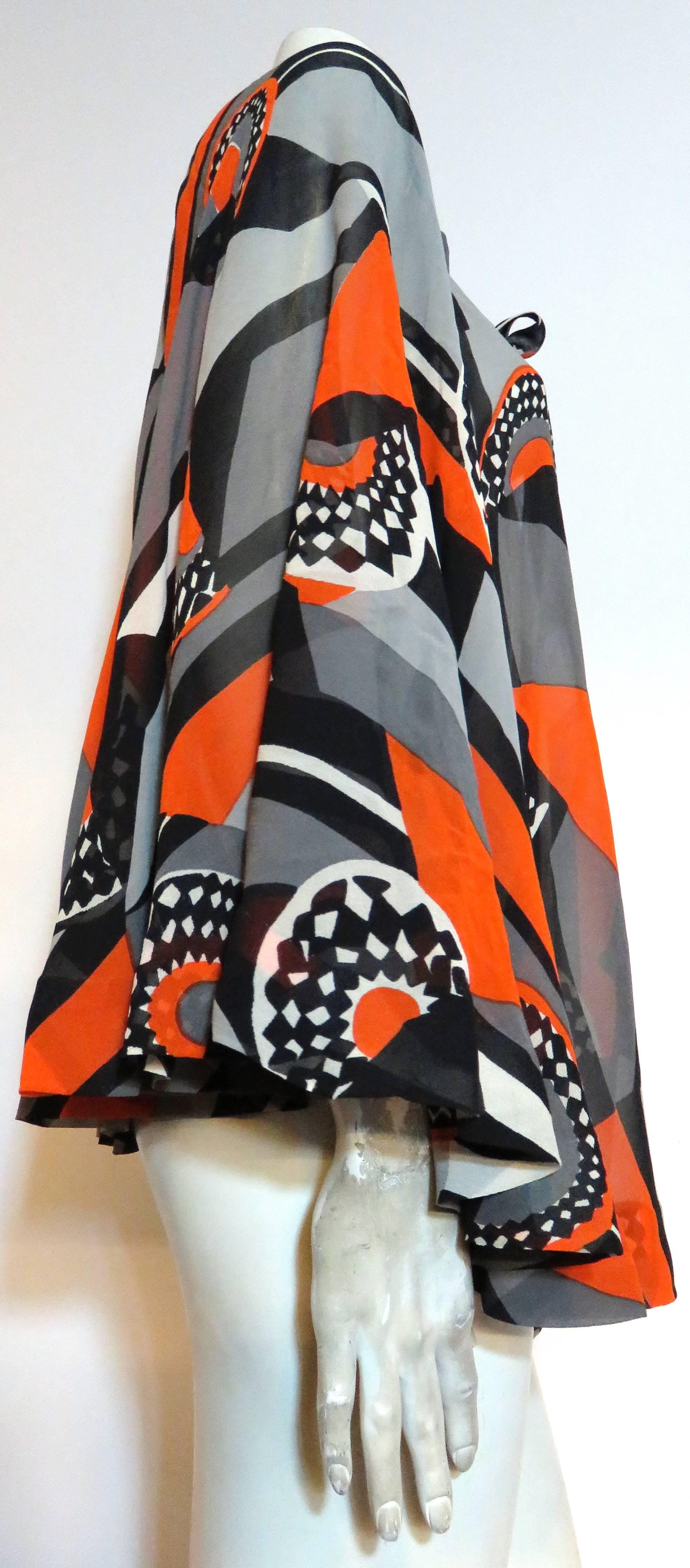 Women's 1970's LA MENDOLA Deco-printed silk cape For Sale