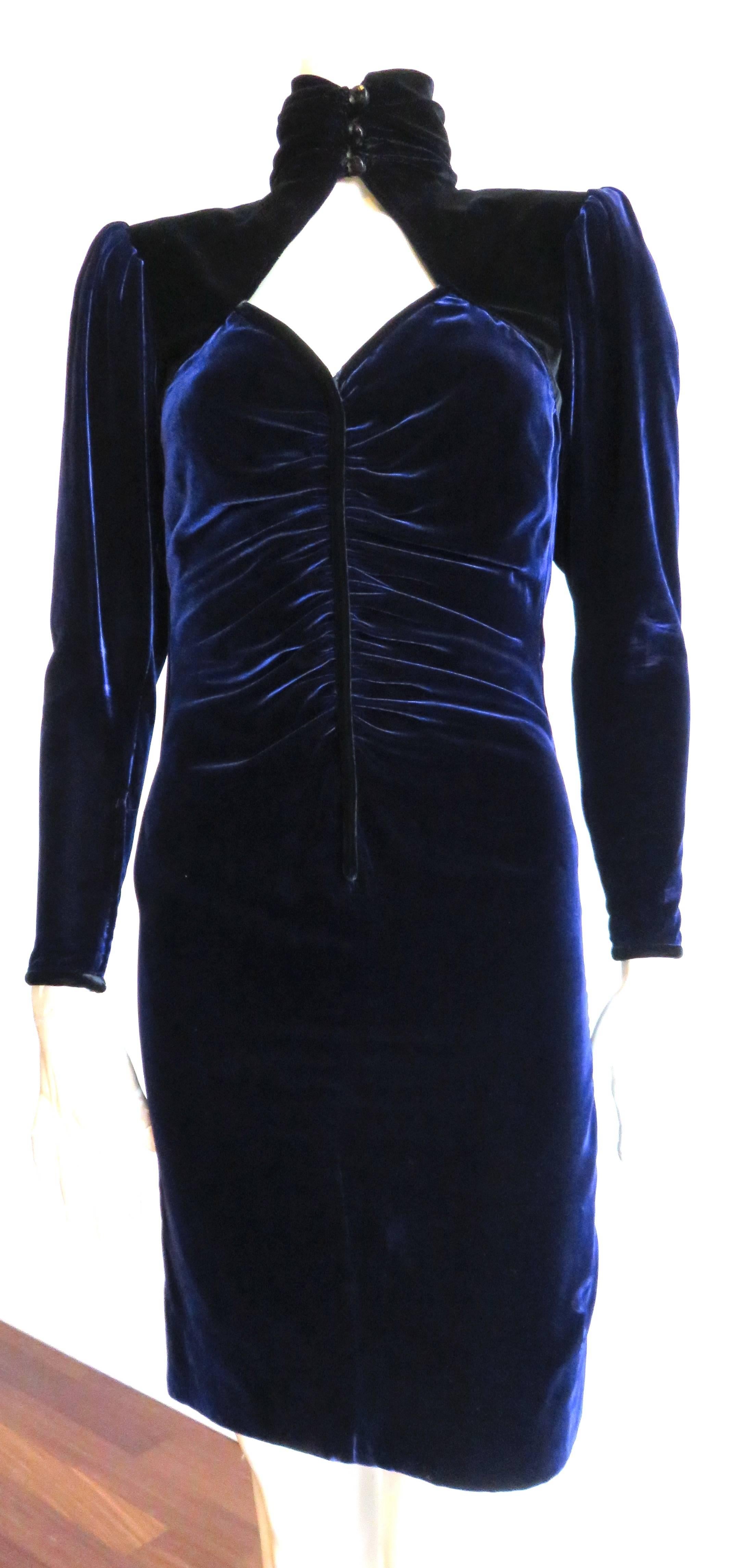 1980's UNGARO PARIS Midnight blue velvet cocktail dress  In Good Condition In Newport Beach, CA