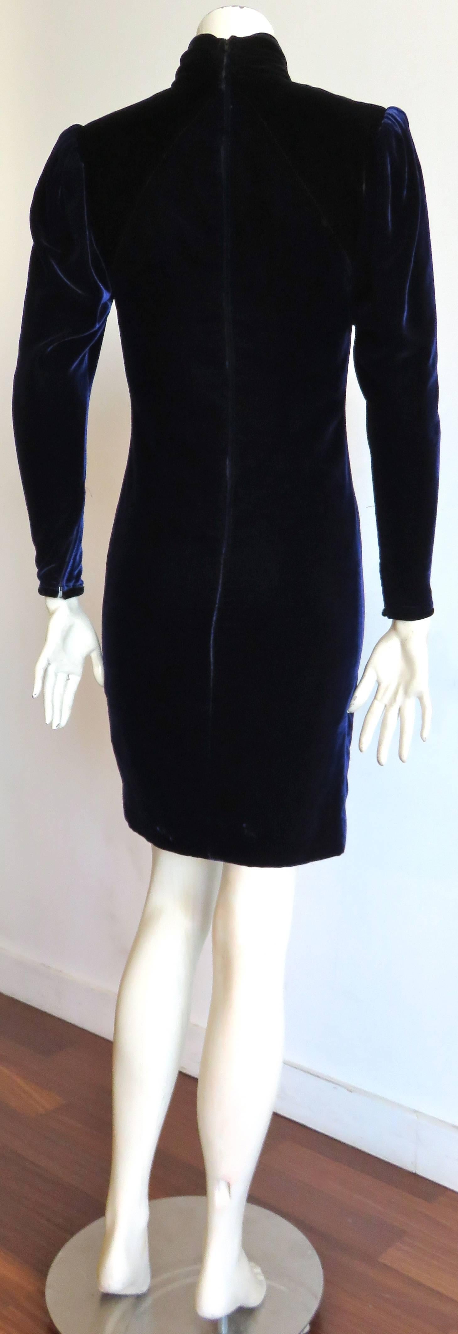 1980's UNGARO PARIS Midnight blue velvet cocktail dress  2