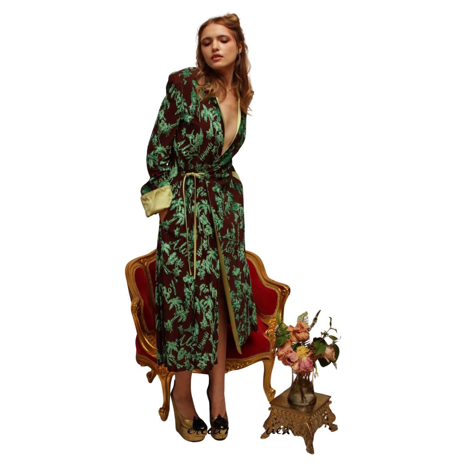 Jean Paul Gaultier Femme 1996 Primavera/Estate Cyberbaba Vestaglia in velluto bruciato