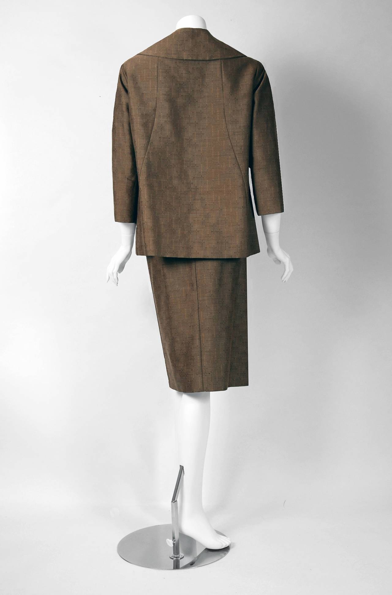 Women's 1962 Pierre Cardin Haute-Couture Toffee Silk Wool Peter-Pan Collar Suit