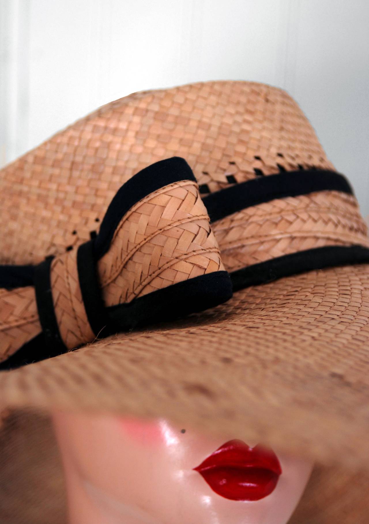 Women's 1960's Dramatic Woven Straw Large Wide Brim Bow Floppy Beach Resort Hat
