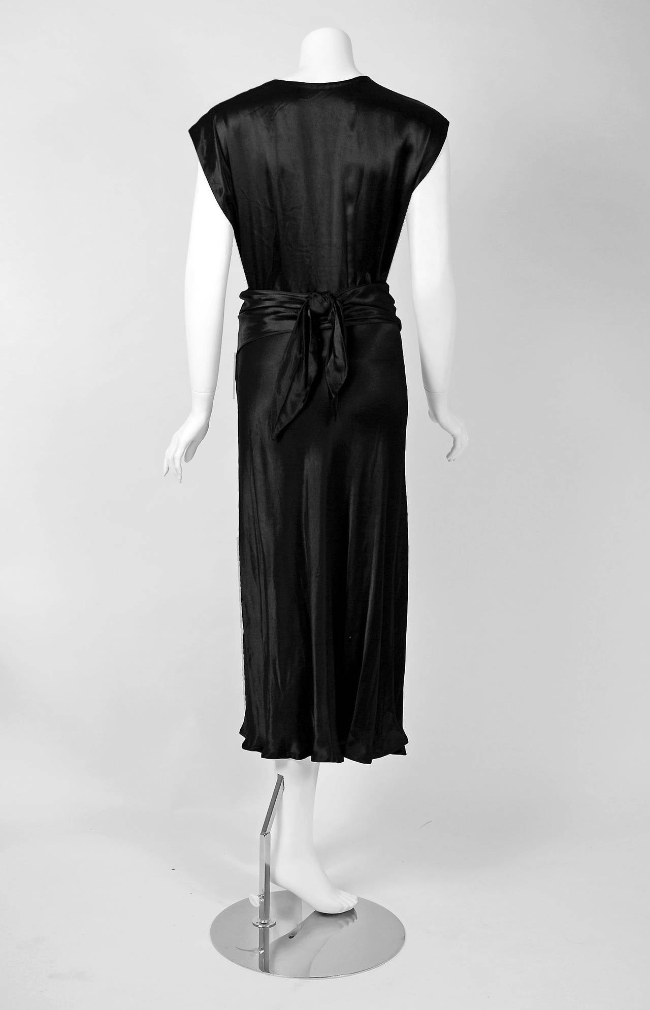 Women's 1930's Seductive Black Silk-Satin Red Rose Applique Bias-Cut Deco Cocktail Dress