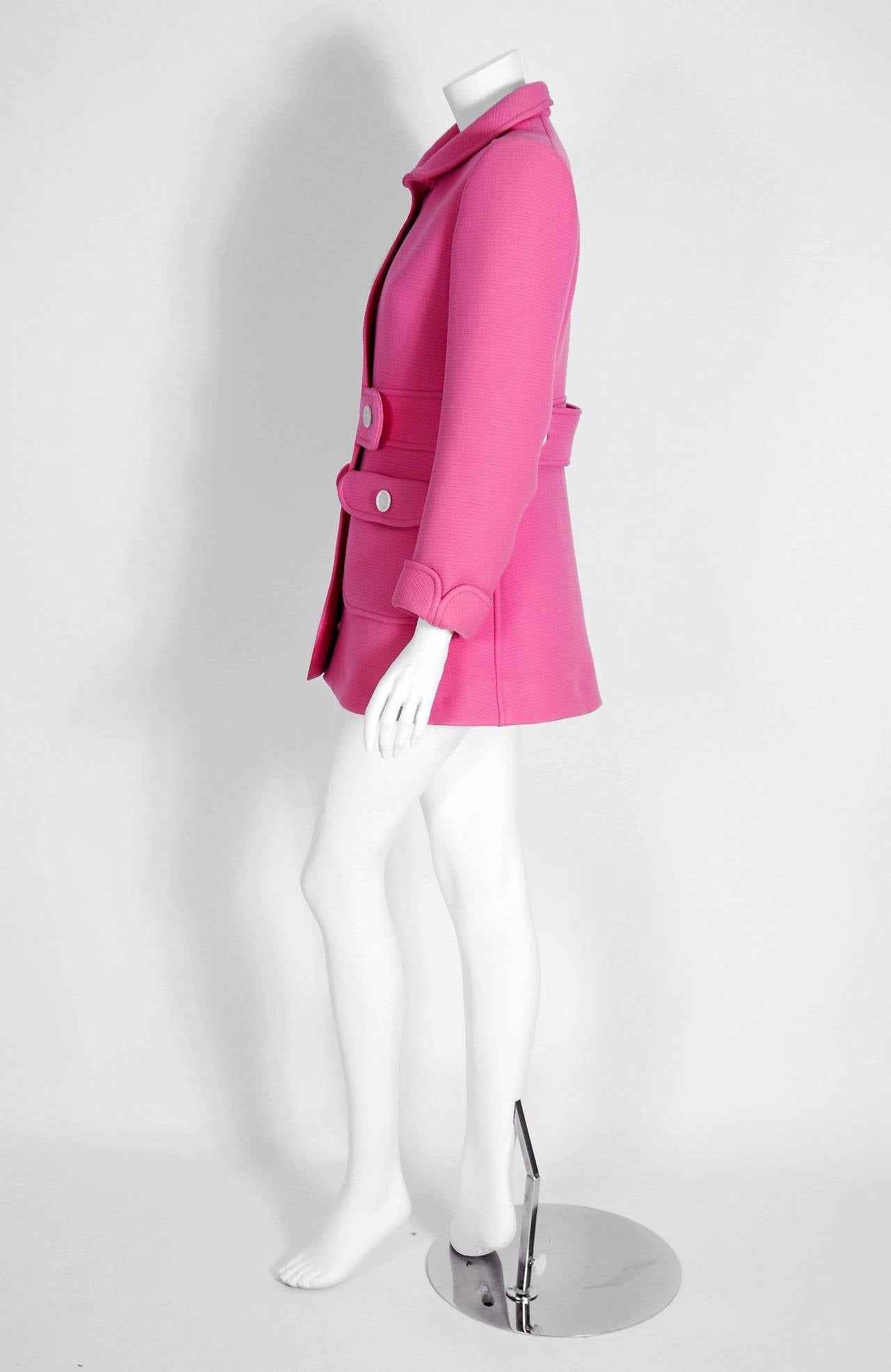 1967 Courreges Couture Bubblegum-Pink Wool Mod Space-Age Tailored Coat Jacket In Excellent Condition In Beverly Hills, CA