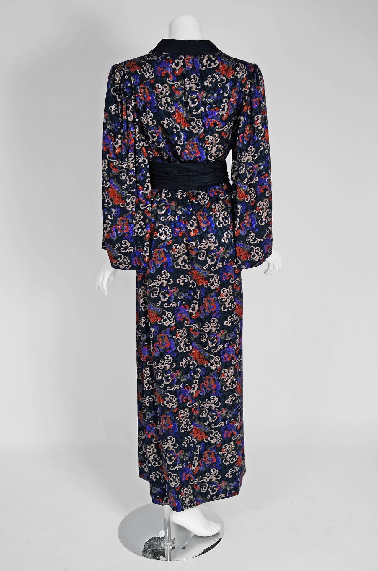 1977 Yves Saint Laurent Haute-Couture Colorful Silk Print Belted Kimono Jacket In Excellent Condition In Beverly Hills, CA