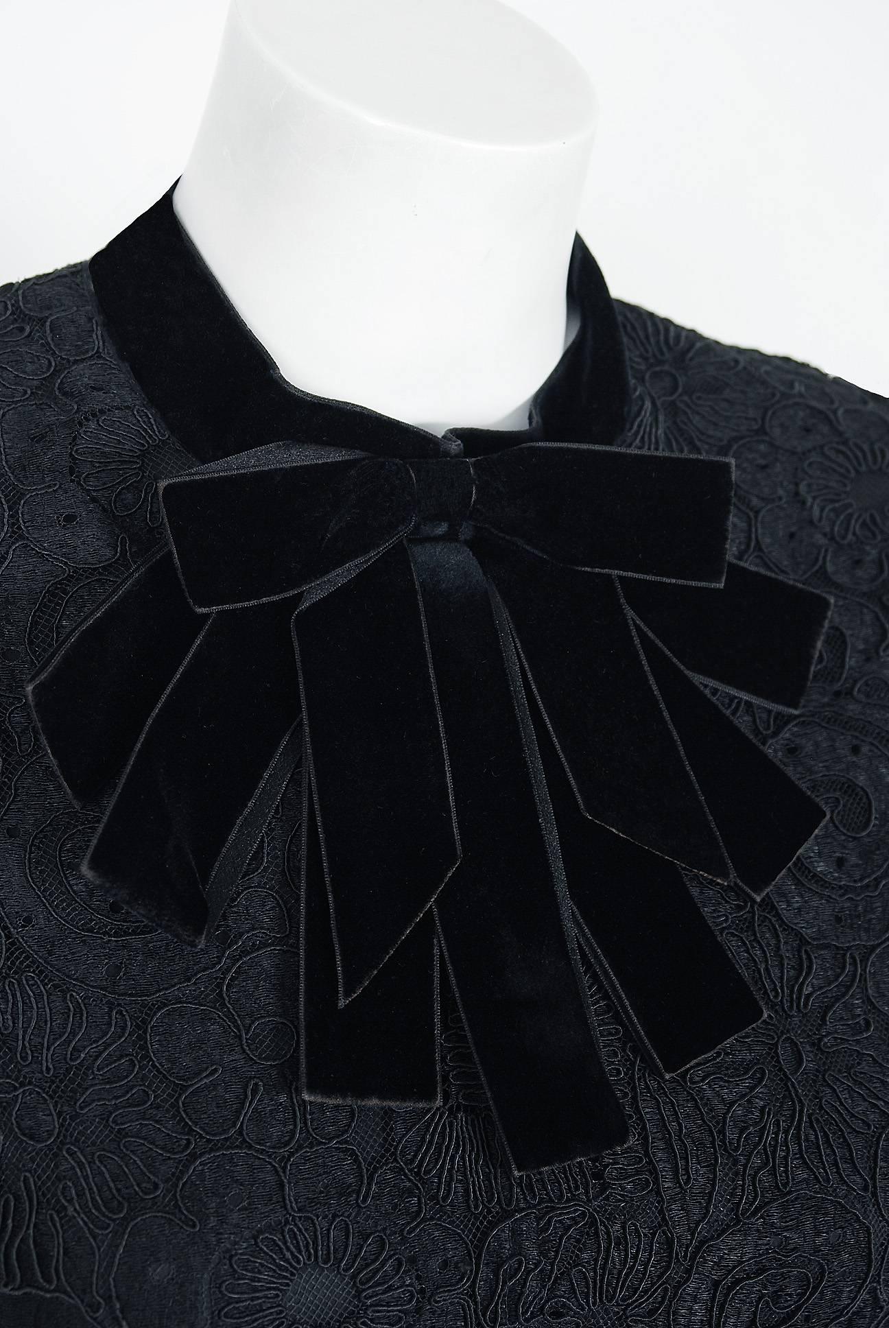 1965 Yves Saint Laurent Haute-Couture Black Lace & Velvet Tuxedo-Bow Dress   In Excellent Condition In Beverly Hills, CA