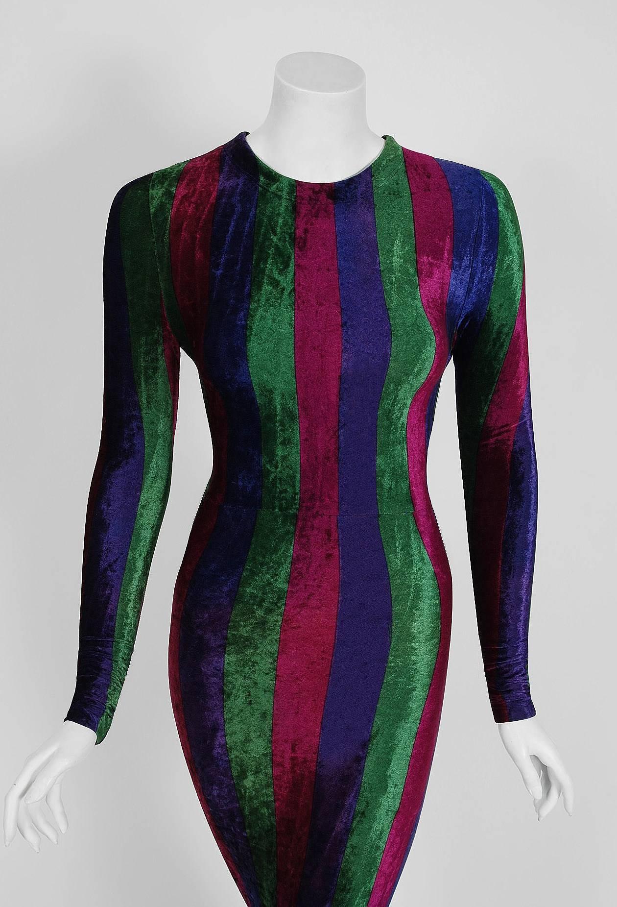 1993 Gianni Versace Couture Striped Velvet Hourglass Long-Sleeve Gown Dress  In Excellent Condition In Beverly Hills, CA