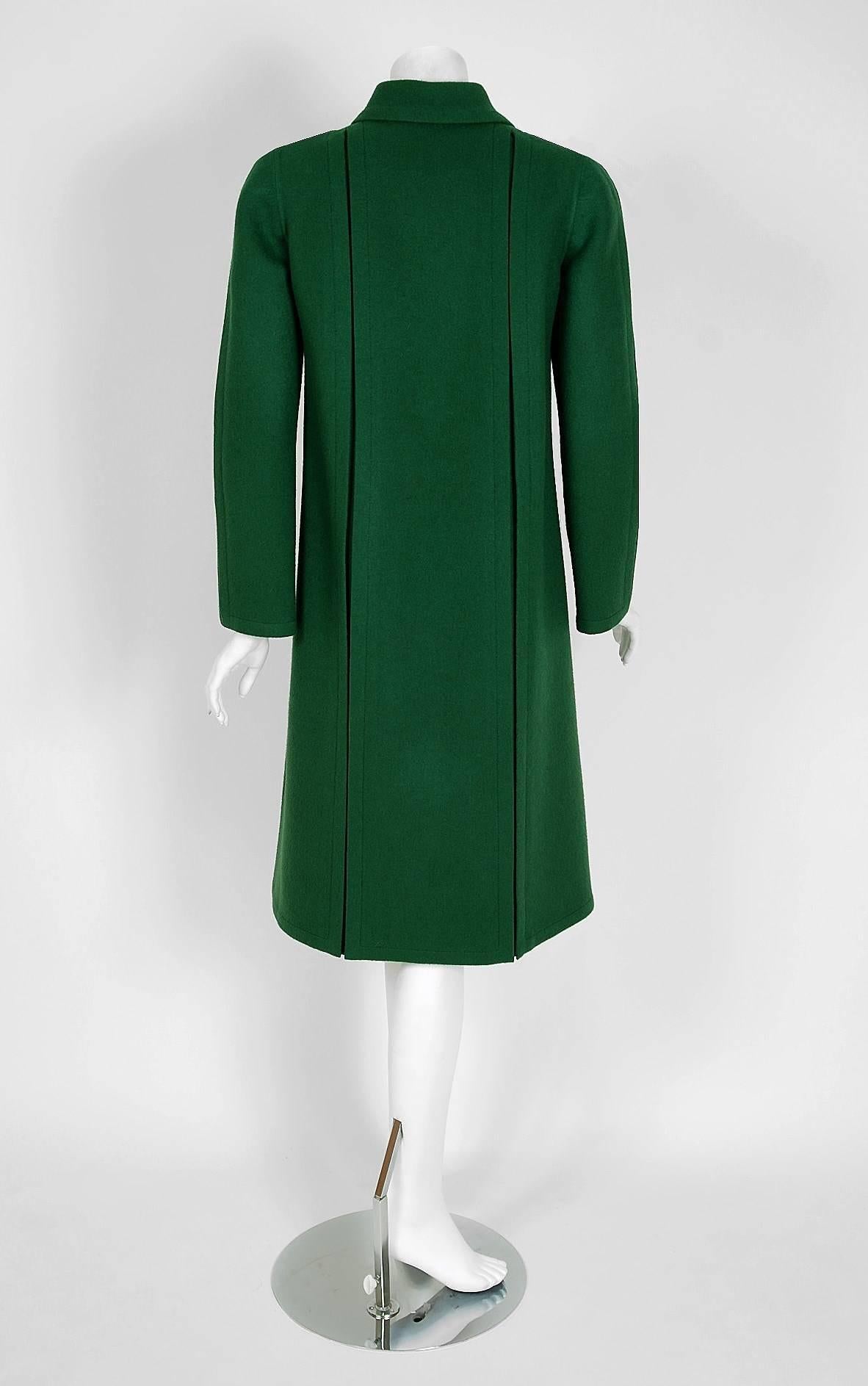 1975 Valentino Couture Forest-Green Wool Mod Military Pockets Pleated Coat In Excellent Condition In Beverly Hills, CA