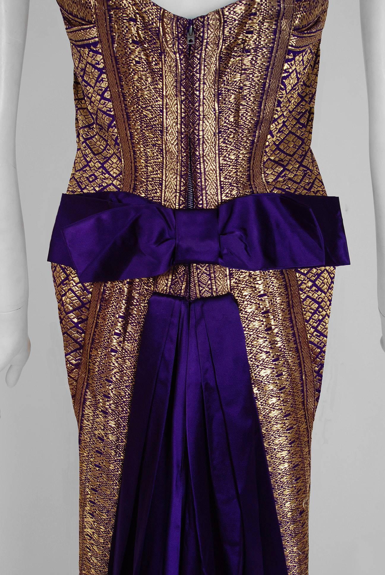 Women's 1955 Maggy Rouff Haute-Couture Metallic Gold & Purple Silk Satin Trained Gown