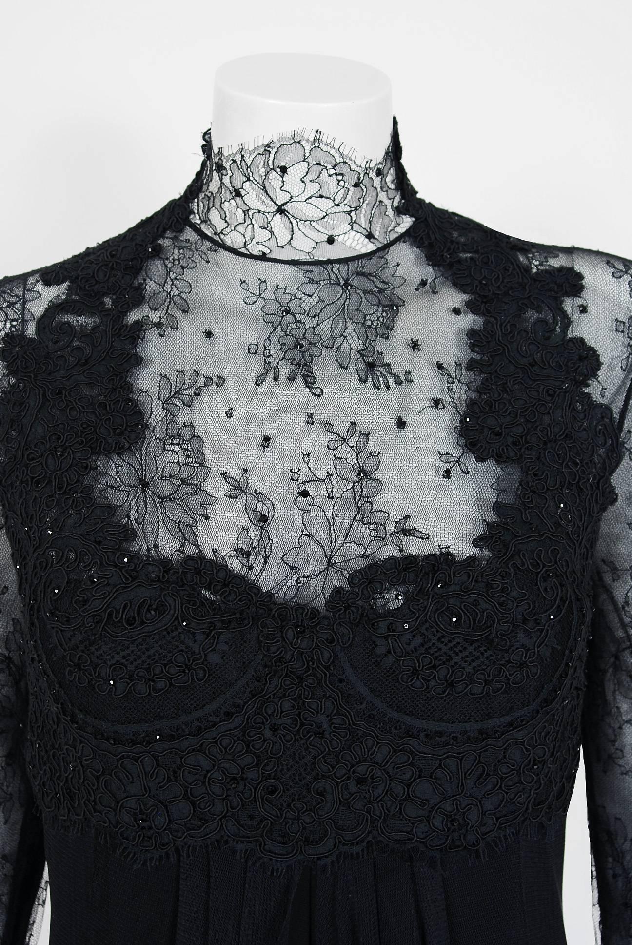 2010 Rafael Cennamo Couture Black Beaded Lace-Illusion Gothic Trained Gown In Excellent Condition In Beverly Hills, CA
