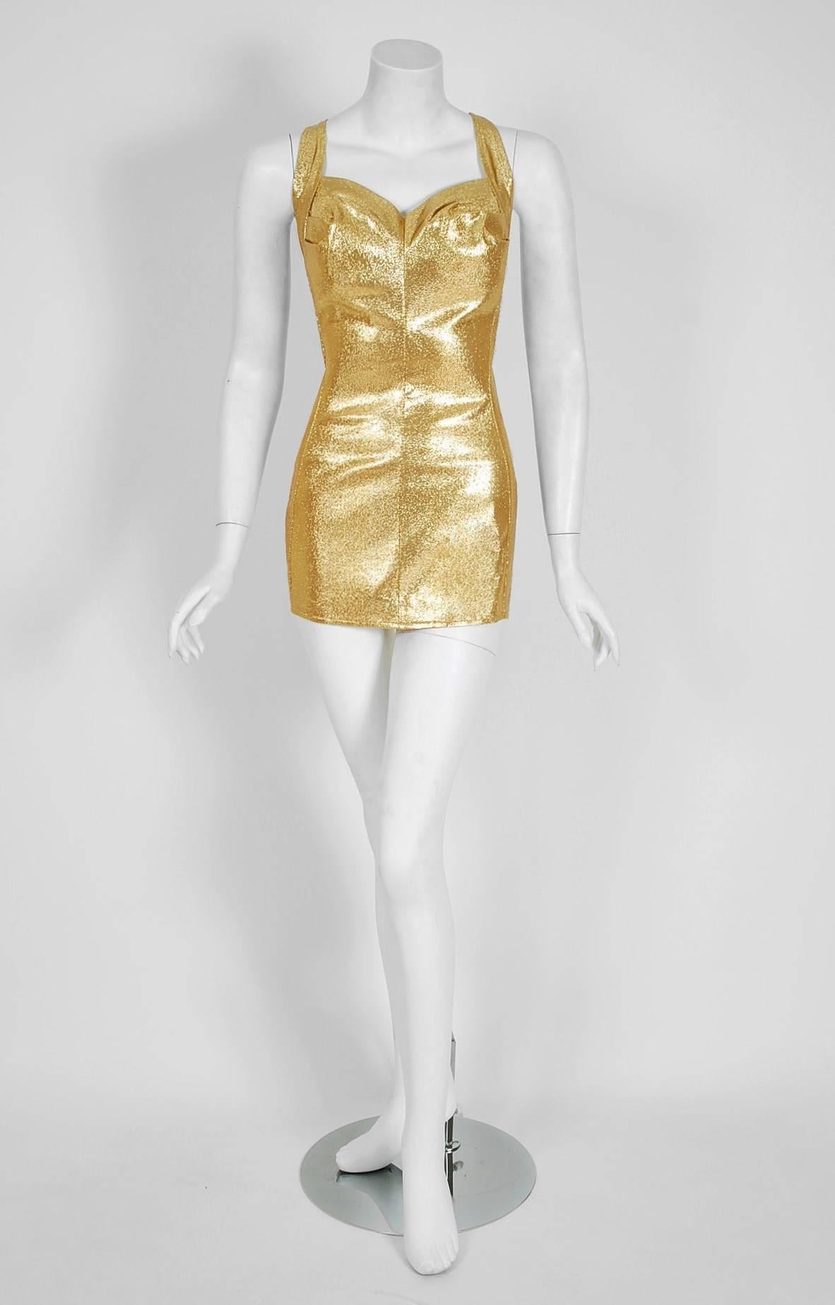 1950's Cole of California Metallic Gold Lame Plunge Pin-Up Playsuit Badeanzug (Braun)
