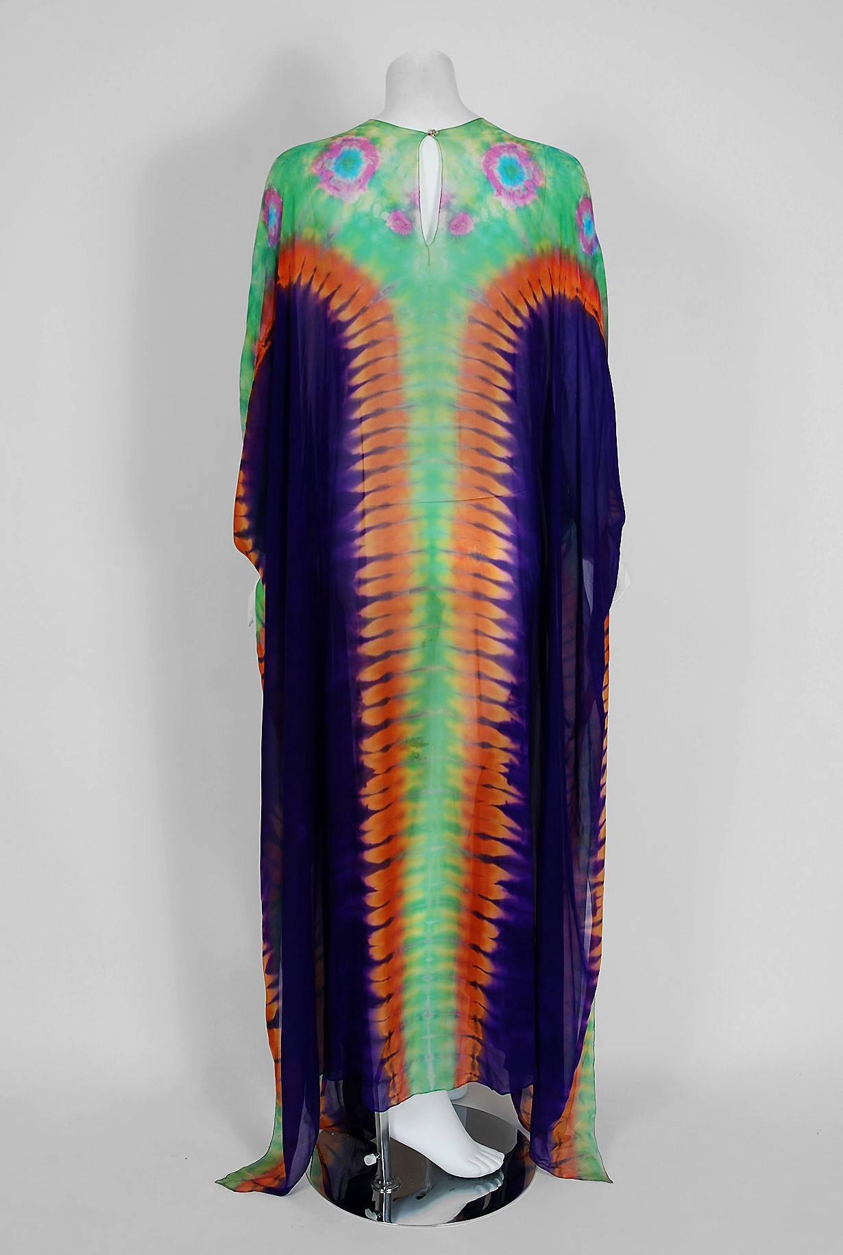Women's 1970's Pauline Trigere Colorful Tie-Dye Print Silk Bohemian Resort Dress Caftan
