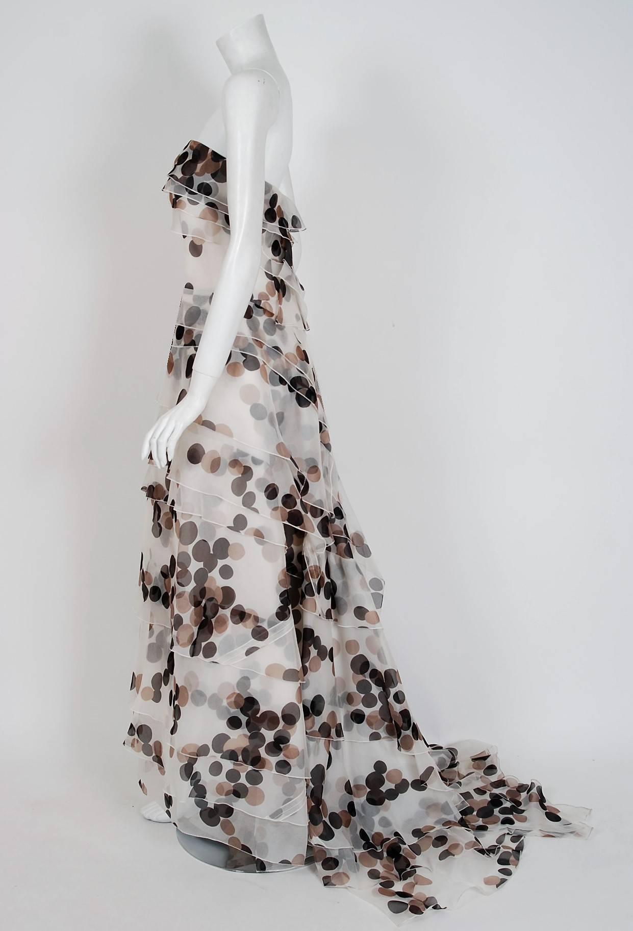 2005 Carolina Herrera Polka-Dot Tiered Silk Strapless Trained Gown & Capelet In New Condition In Beverly Hills, CA