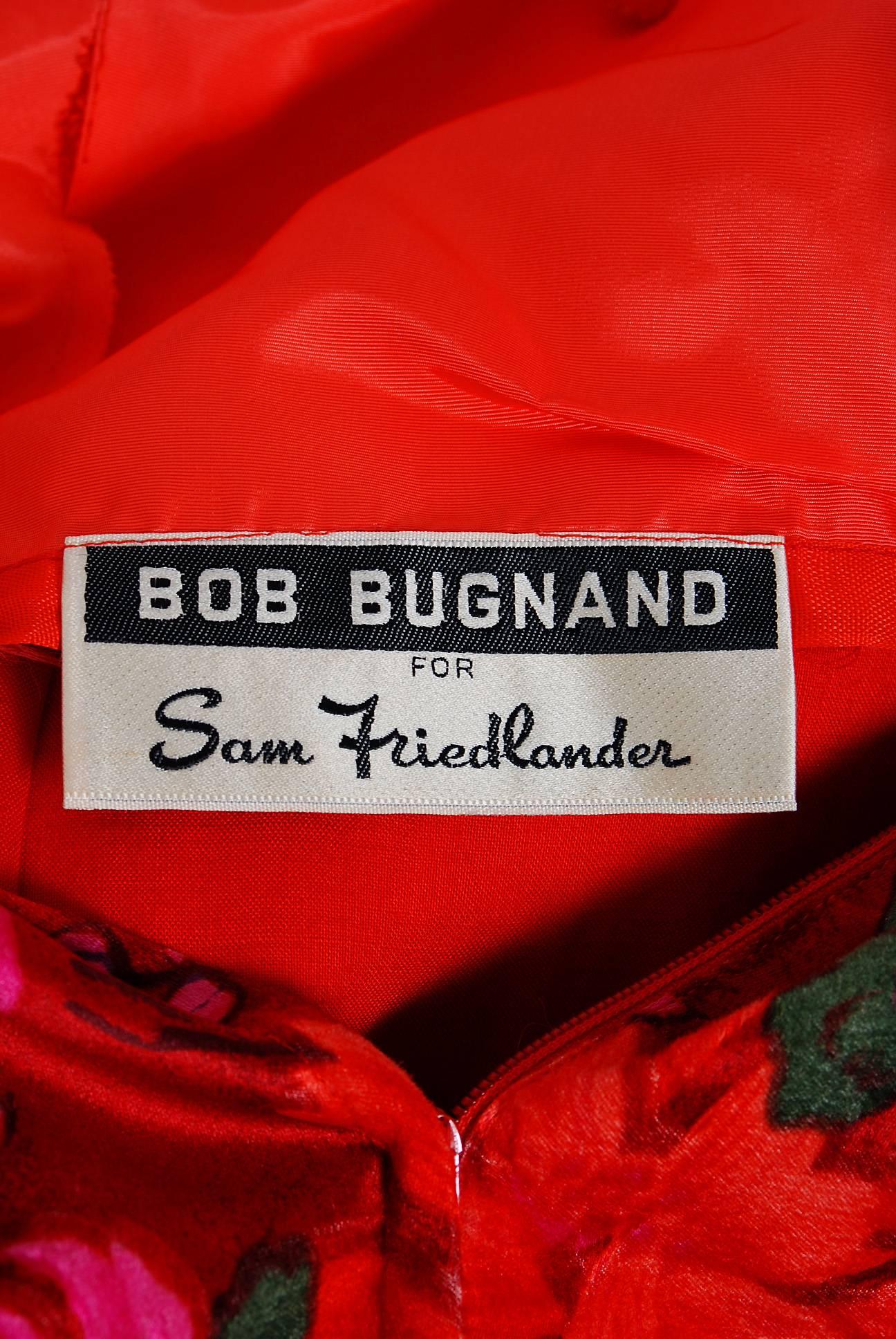 Robe de soirée vintage Bob Bugnand sans bretelles en sation rouge et orange à imprimé fleuri (années 1960)  en vente 1