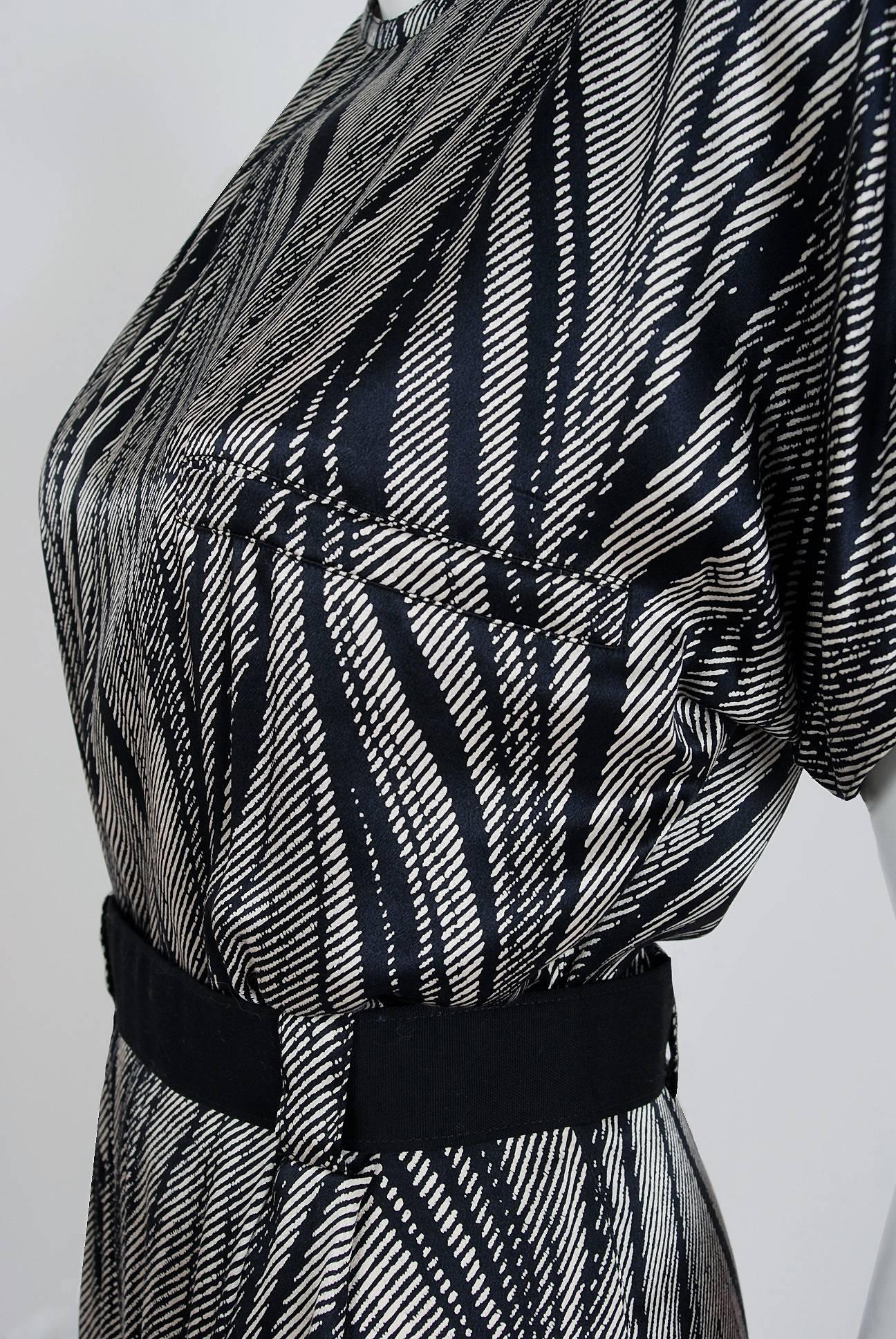 1989 Gianni Versace Black & Ivory Zebra Stripe Print Silk Hourglass Jumpsuit  In Excellent Condition In Beverly Hills, CA