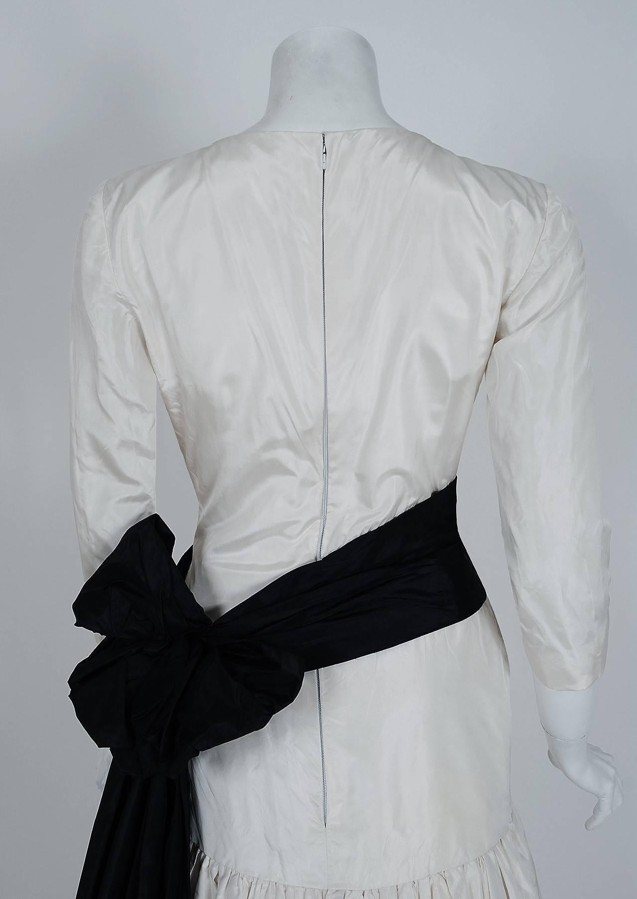Gray 1986 Christian Dior Haute-Couture White Black Silk Mermaid Flounce Formal Gown
