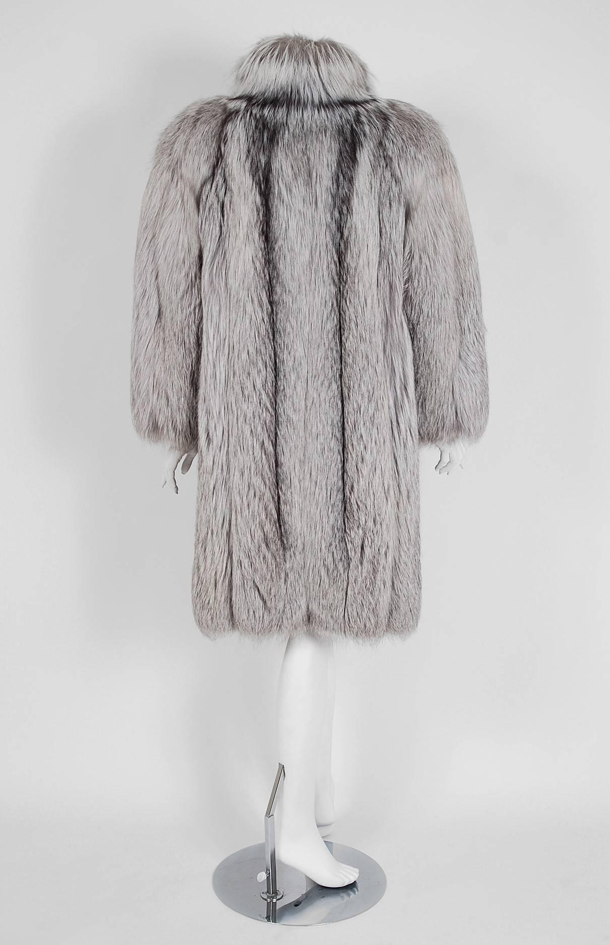 1971 Yves Saint Laurent Couture Dramatic Silver-Fox Fur Chubby Coat Jacket In Excellent Condition In Beverly Hills, CA