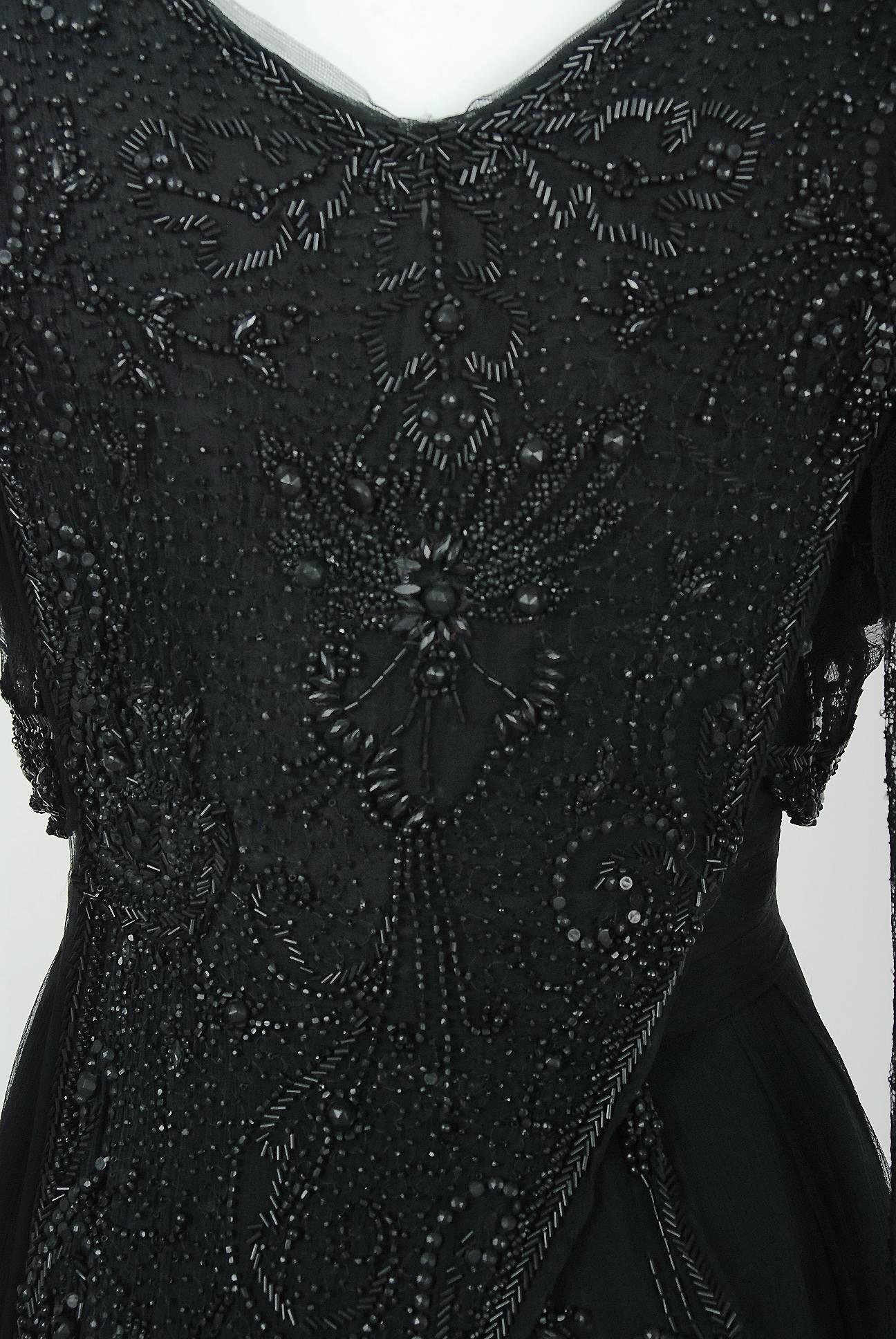 1910's Edwardian Couture Black Beaded Silk & Lace Art-Nouveau Evening Gown In Excellent Condition In Beverly Hills, CA