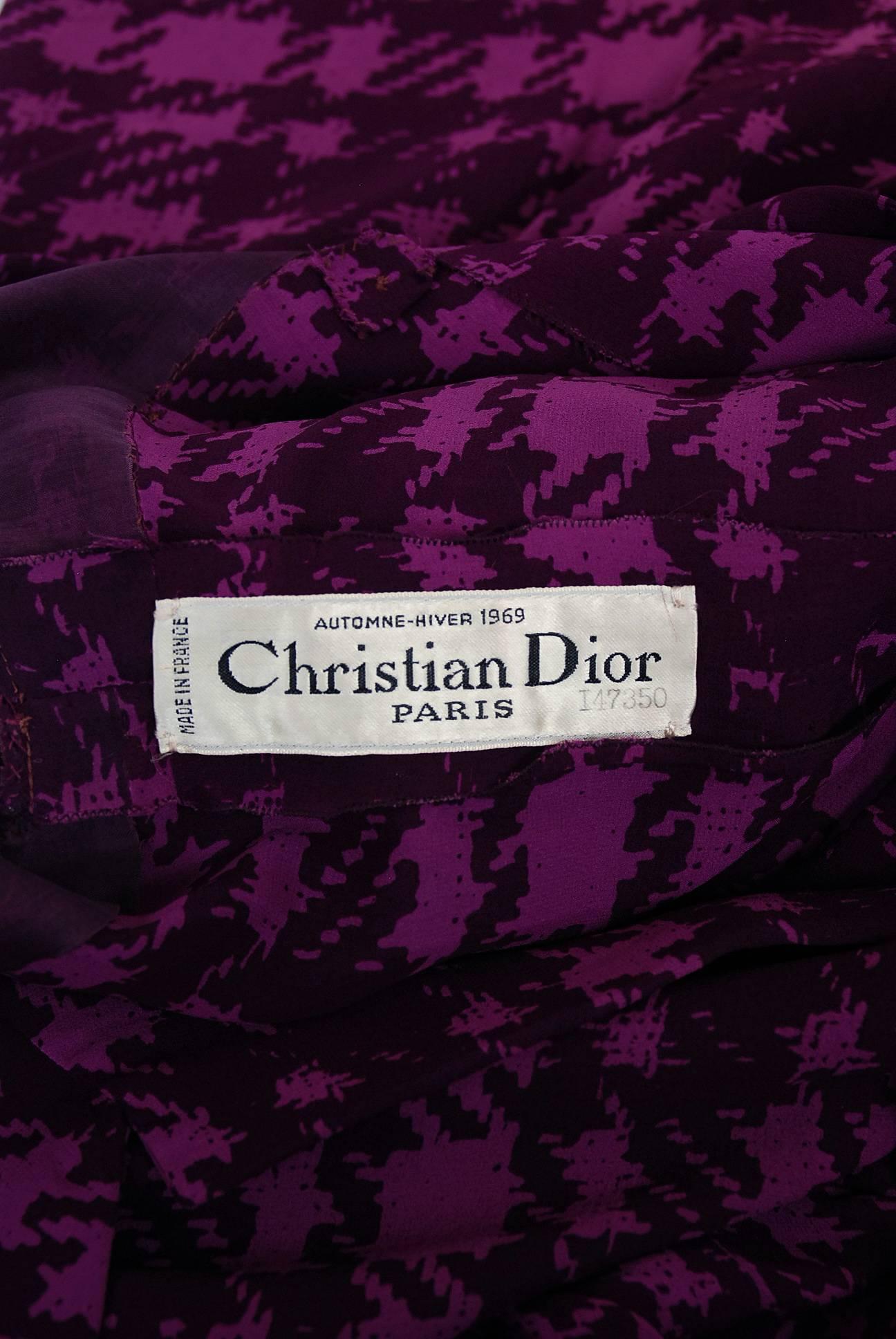 1969 Christian Dior Haute-Couture Purple Houndstooth Silk-Chiffon Belted Dress In Good Condition In Beverly Hills, CA