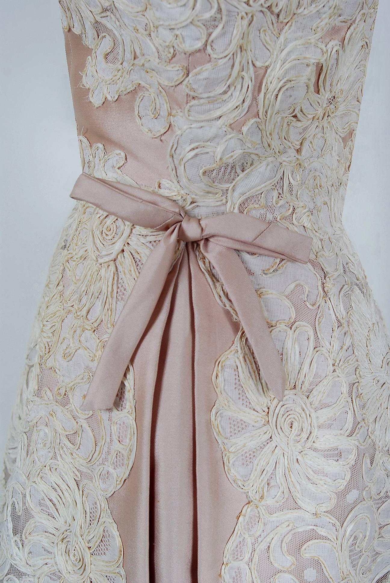 Gray 1966 Pierre Balmain Haute-Couture Blush Pink Embroidered Floral Silk Lace Gown