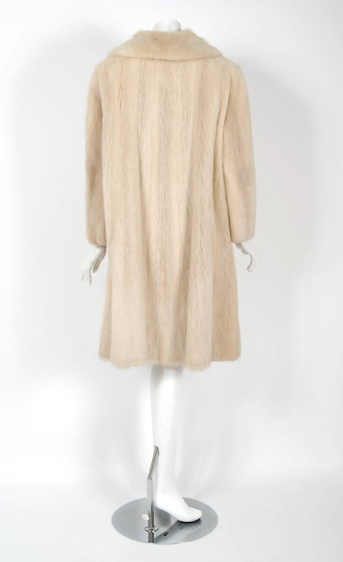 Beige Vintage 1964 Pierre Cardin Couture Blonde Mink-Fur Stroller Swing Coat Jacket