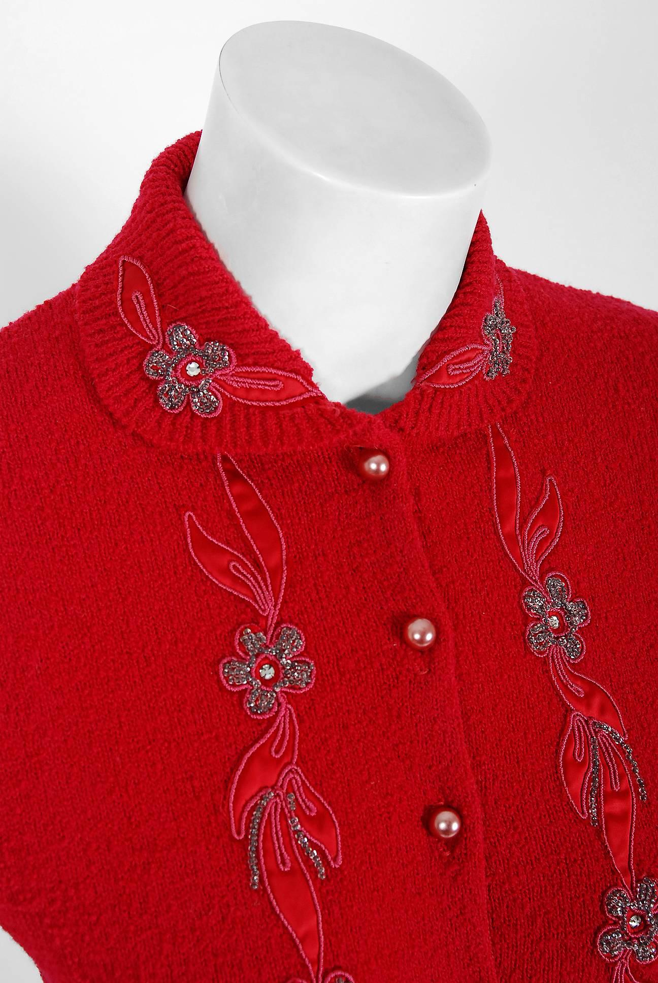 1940's Cranberry-Red Beaded Applique Chenille Knit Wool Belted Sweater Skirt Set In Excellent Condition In Beverly Hills, CA