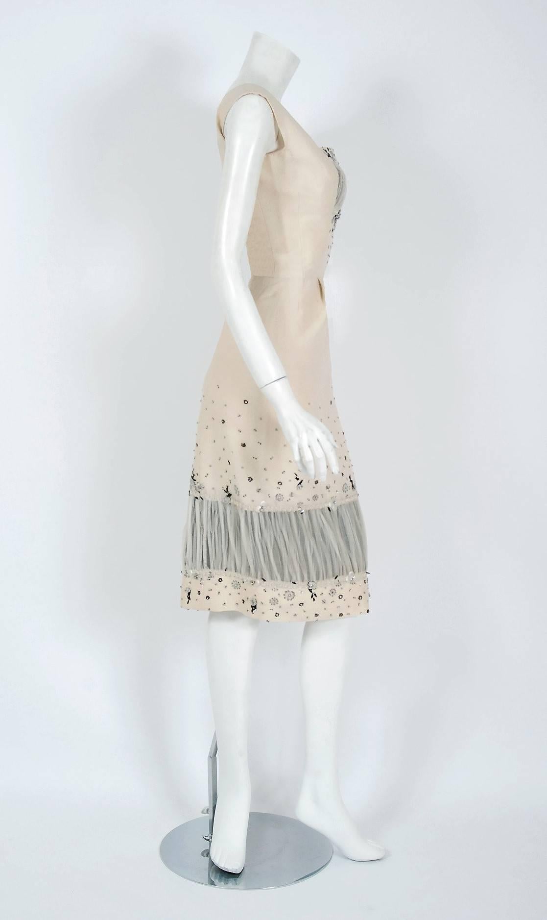 Beige 1950's Sorelle Fontana Couture Beaded Ivory Silk Tulle Hourglass Bridal Dress For Sale