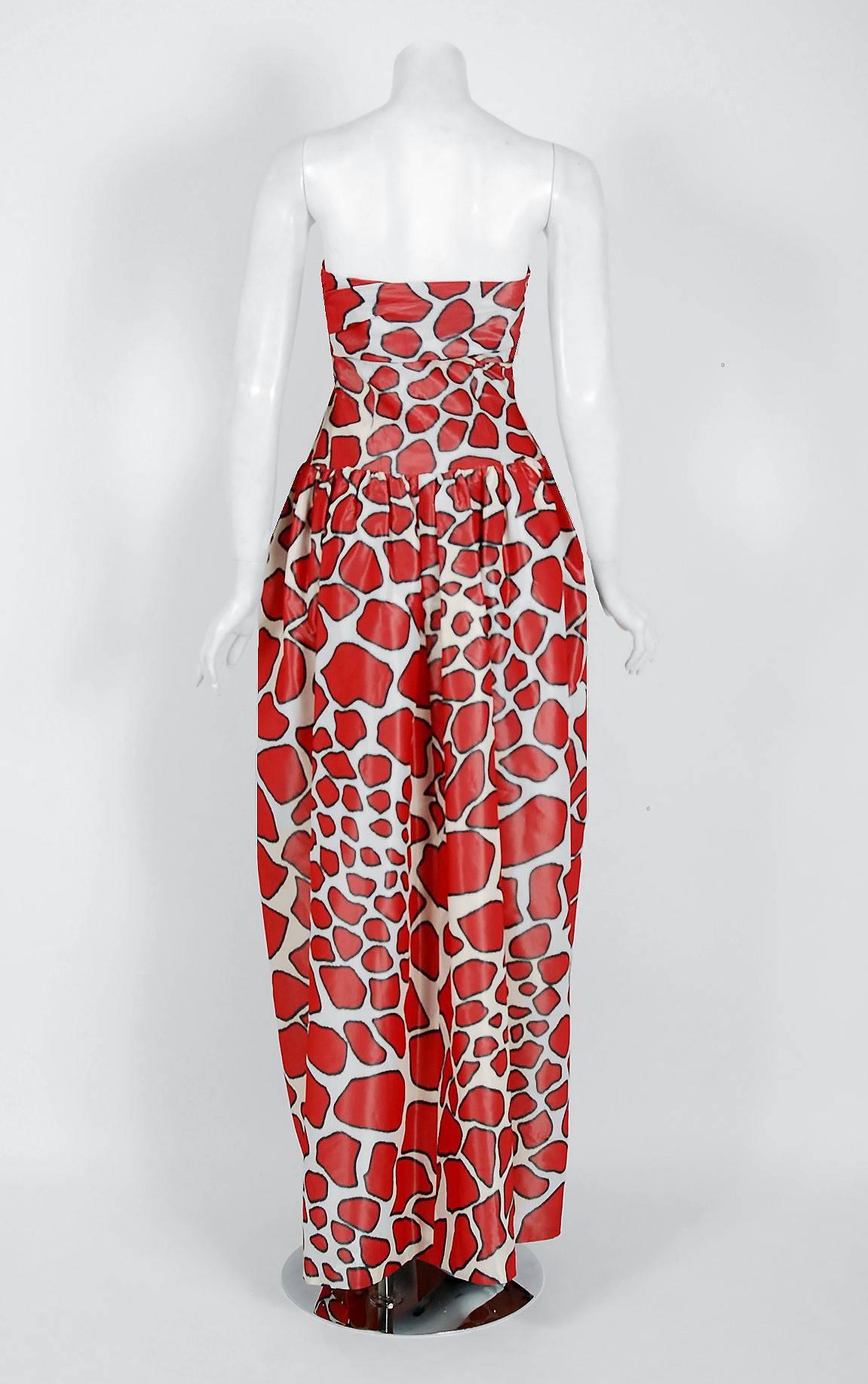 1971 Givenchy Haute-Couture Red White Abstract Silk Strapless Gown & Bolero  2
