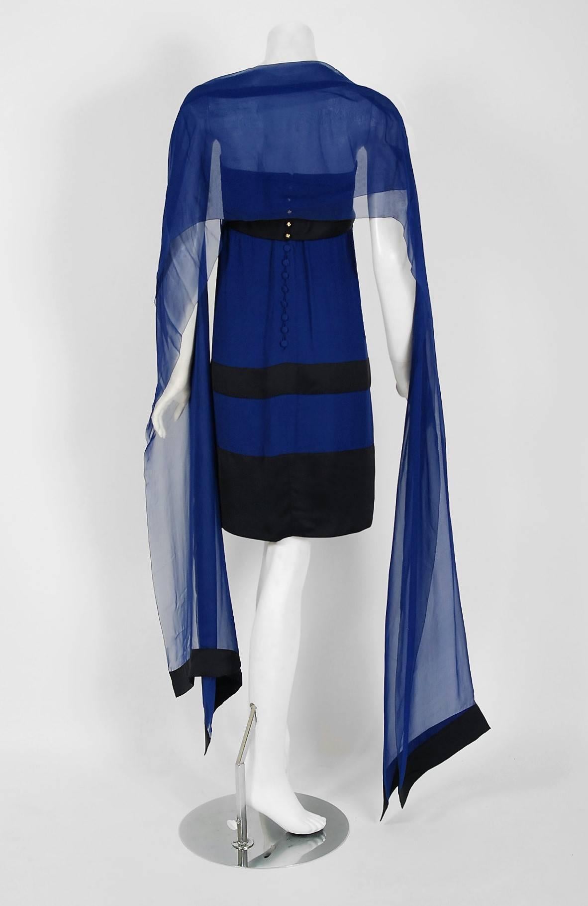 Vintage 1990 Chanel Runway Sapphire-Blue & Black Silk Strapless Dress w/ Shawl In Good Condition In Beverly Hills, CA