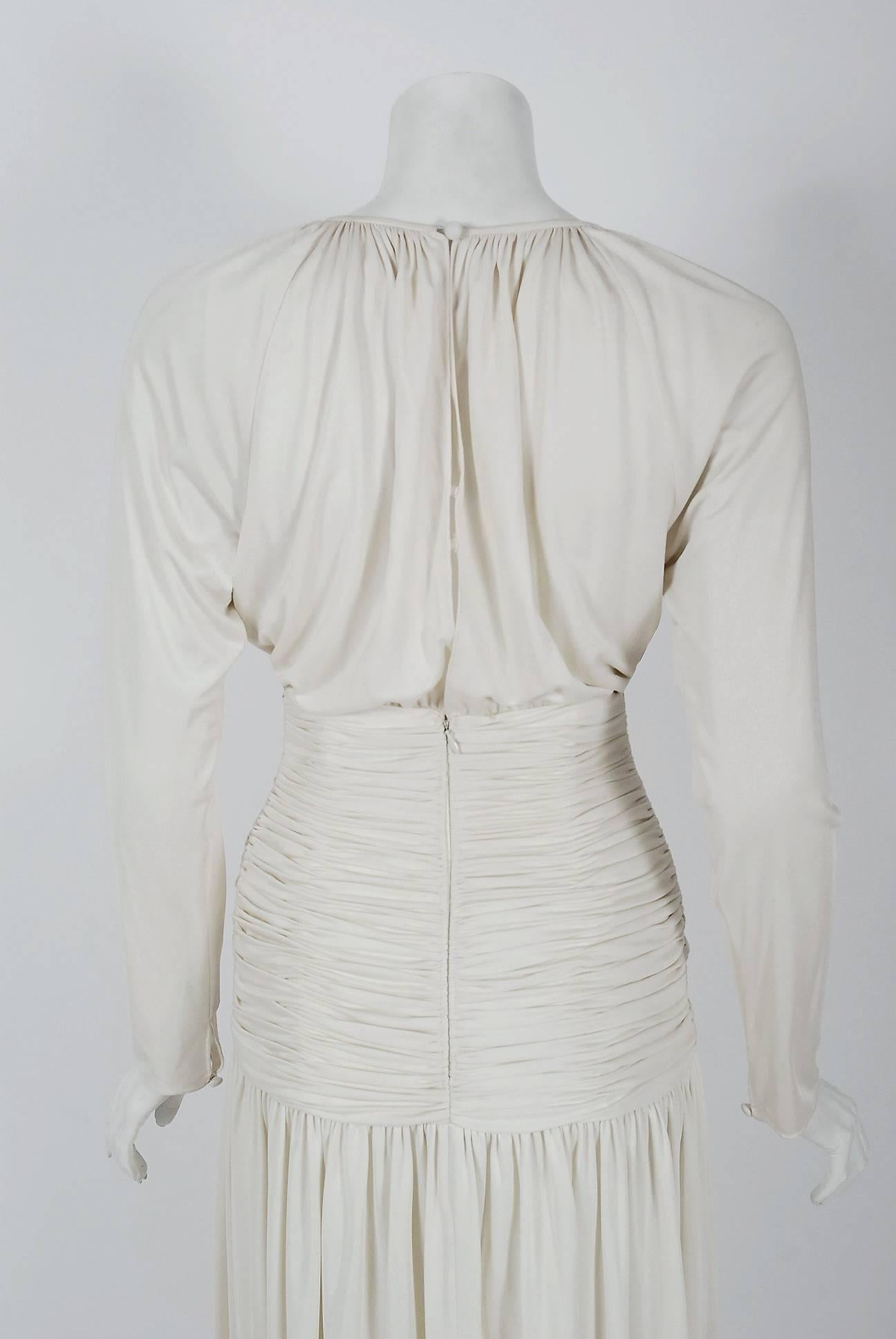 1992 Oscar de la Renta Ivory-White Ruched Silk Grecian Goddess Gown w/Tags In New Condition In Beverly Hills, CA