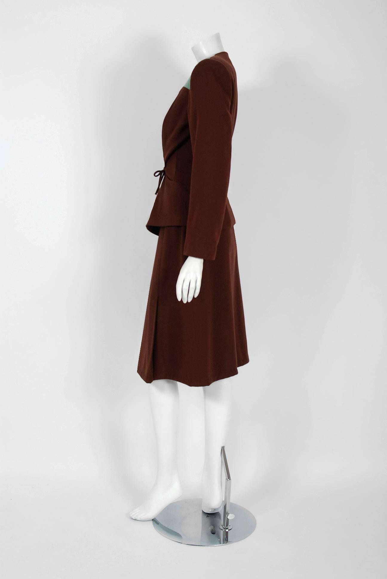 1940's Audrey Alan Blue & Brown Block-Color Deco Wool Belted Jacket Skirt Suit In Excellent Condition In Beverly Hills, CA