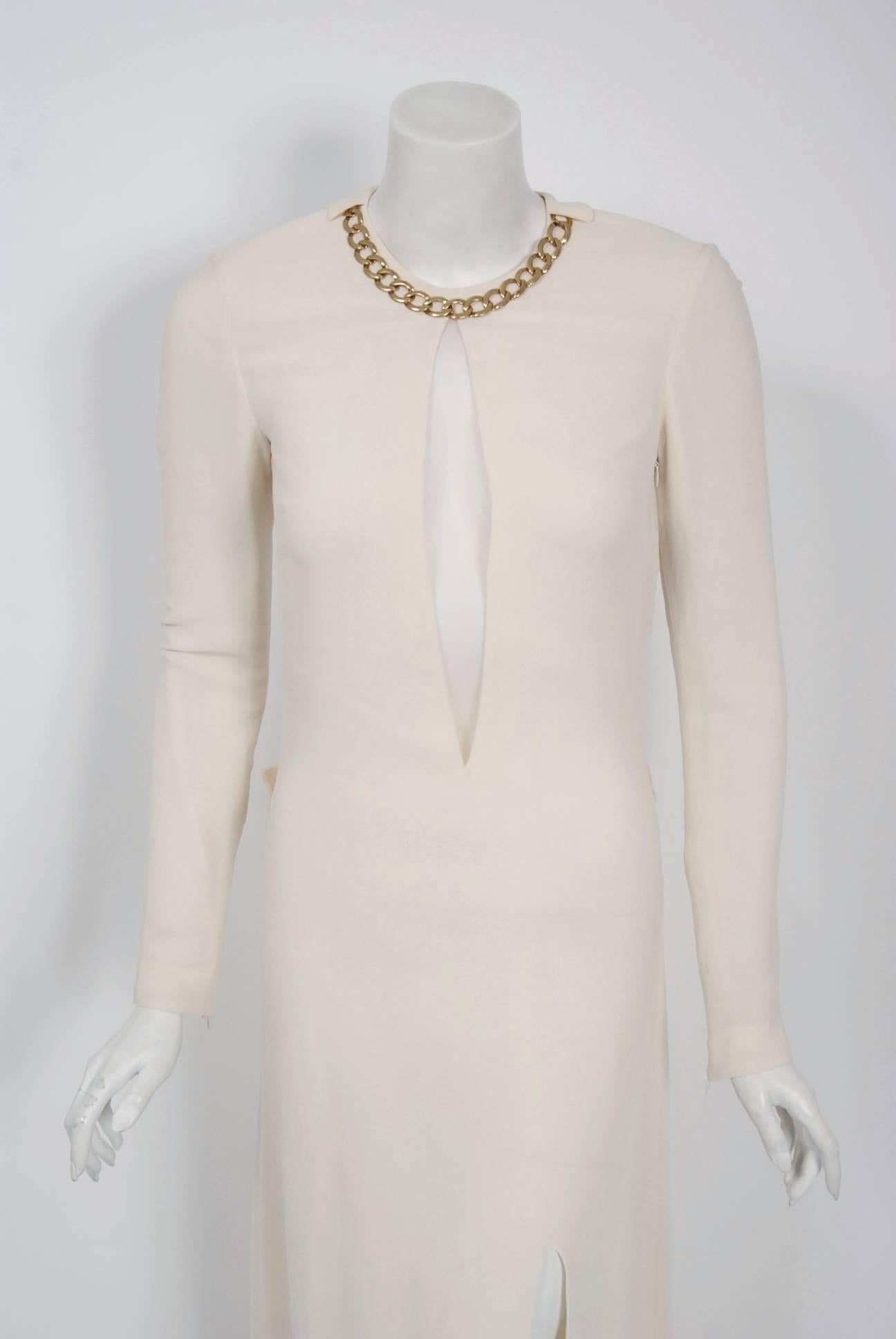 Vintage 2006 Alexander McQueen Dokumentiert Weiß Seide Kette Plunge High-Slit Kleid im Zustand „Gut“ im Angebot in Beverly Hills, CA