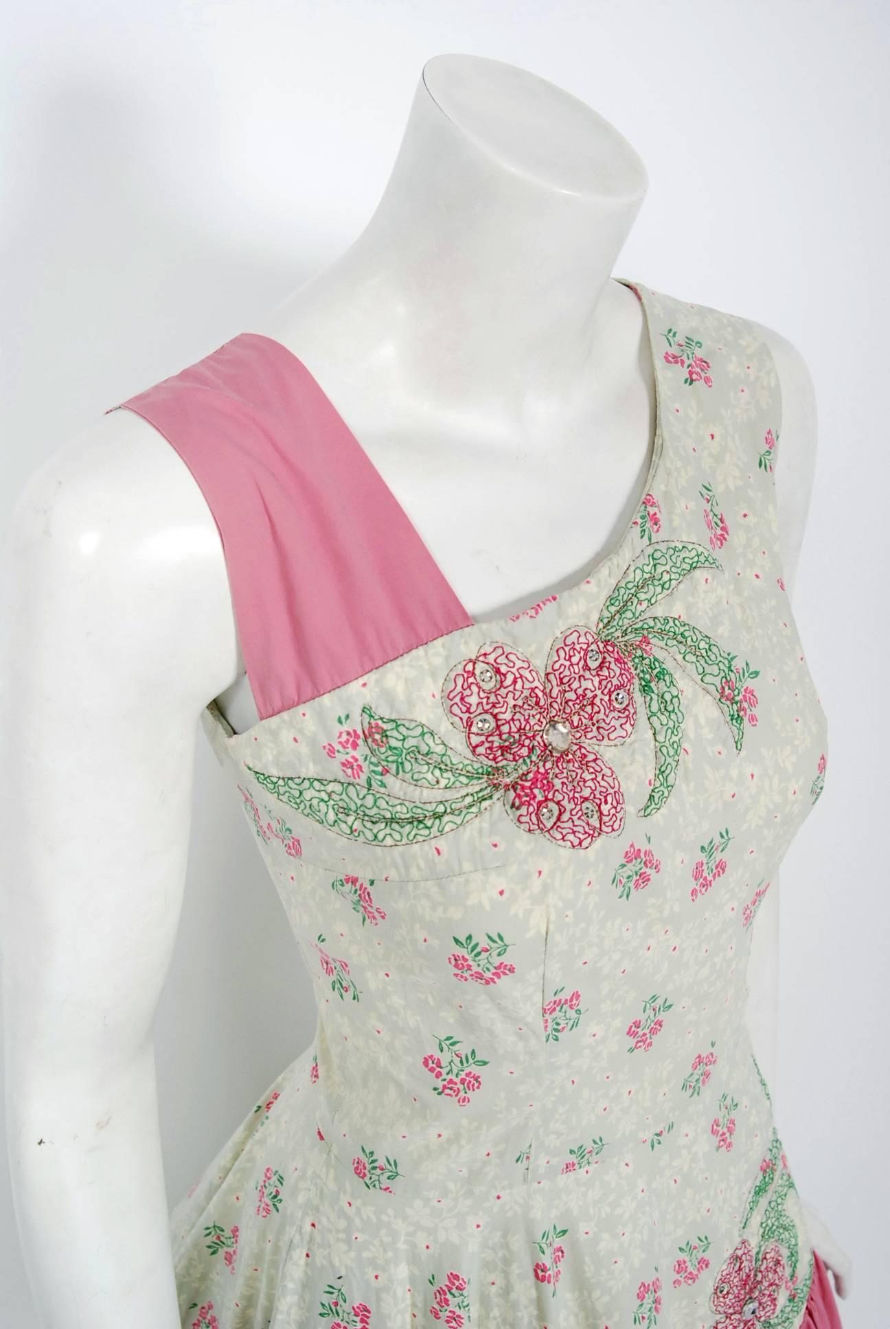 1950s floral embroidery dress