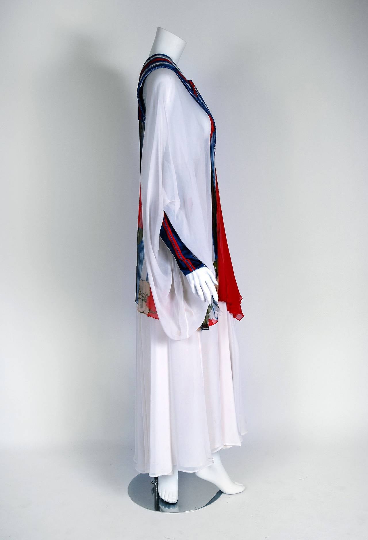 Sensational 1970's bohemian caftan dress by British designer Marisa Martin. In 1969 she opened her first shop in Knightsbridge, London. During 1976 she joined the London Designer Collections and added a successful wholesale range to her business.