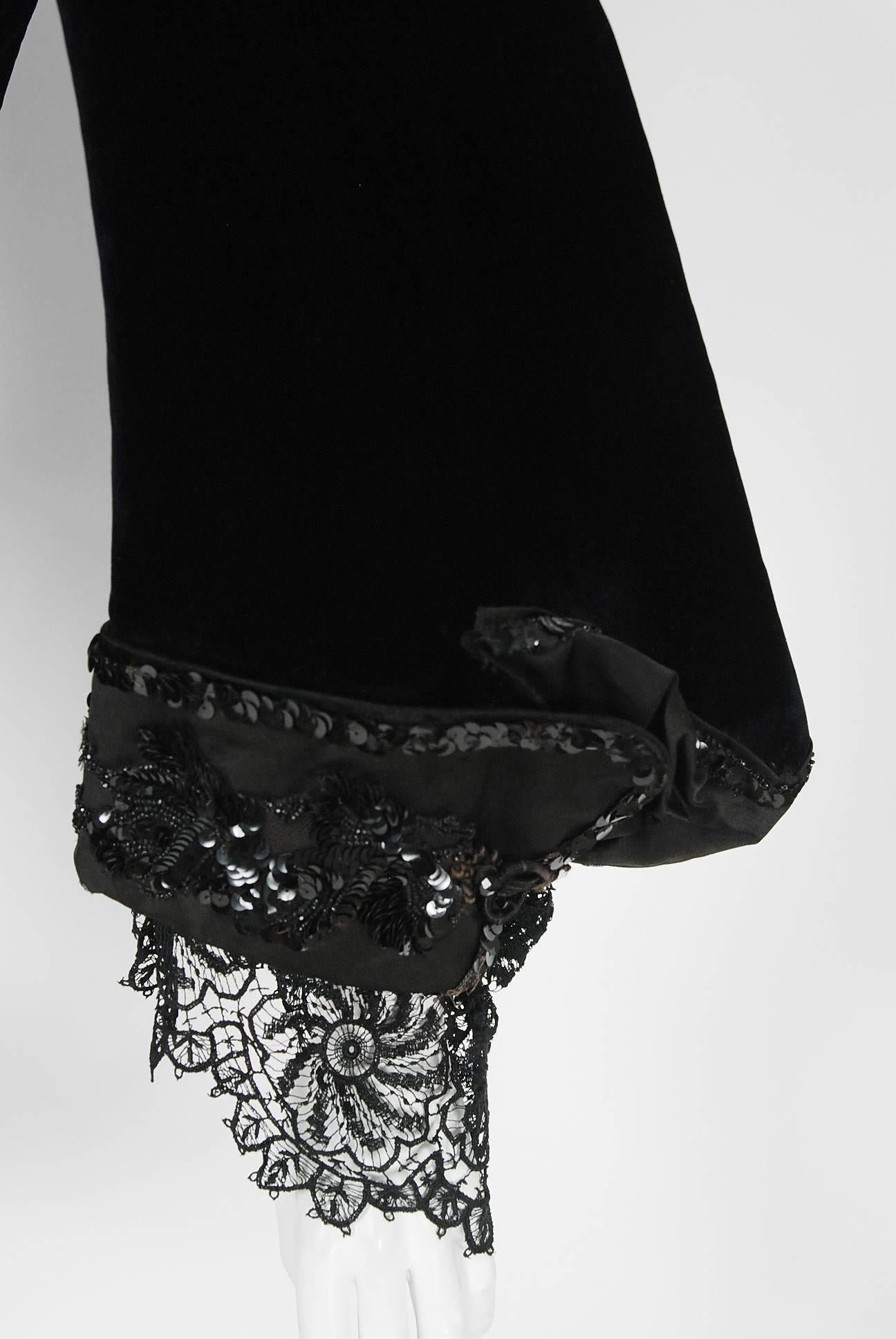 1910's Edwardian Antique Couture Black Beaded Sequin Velvet Poet-Sleeve Jacket  In Excellent Condition In Beverly Hills, CA