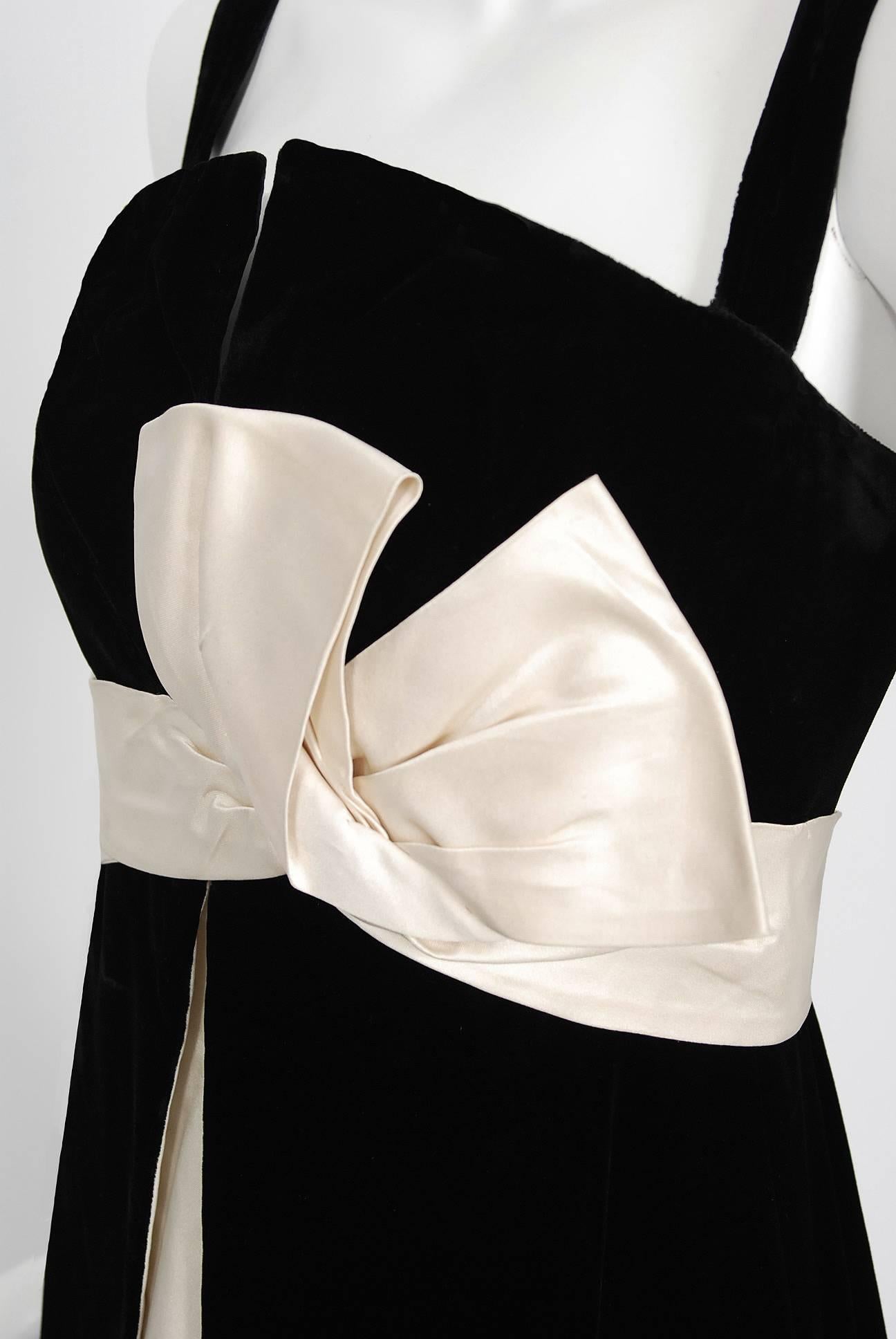 1950's Philip Hulitar Black Velvet & Ivory Satin Low-Plunge Sash Evening Gown In Excellent Condition In Beverly Hills, CA