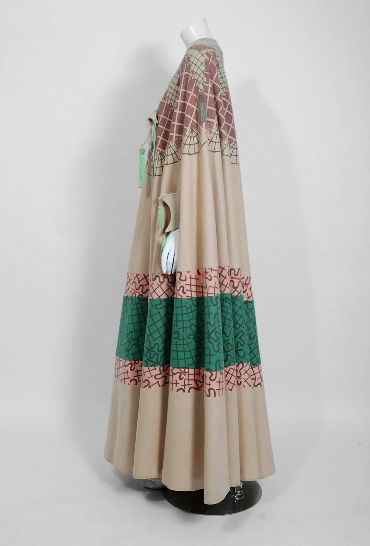 Vintage 1970 Zandra Rhodes Couture Graphic Print Wool Tassels Full-Length Cape In Good Condition For Sale In Beverly Hills, CA