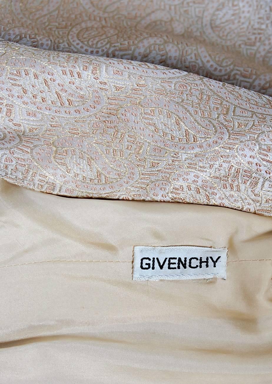 Vintage 1977 Givenchy Haute Couture Metallic Gold Silk Long-Sleeve Plunge Gown In Good Condition In Beverly Hills, CA