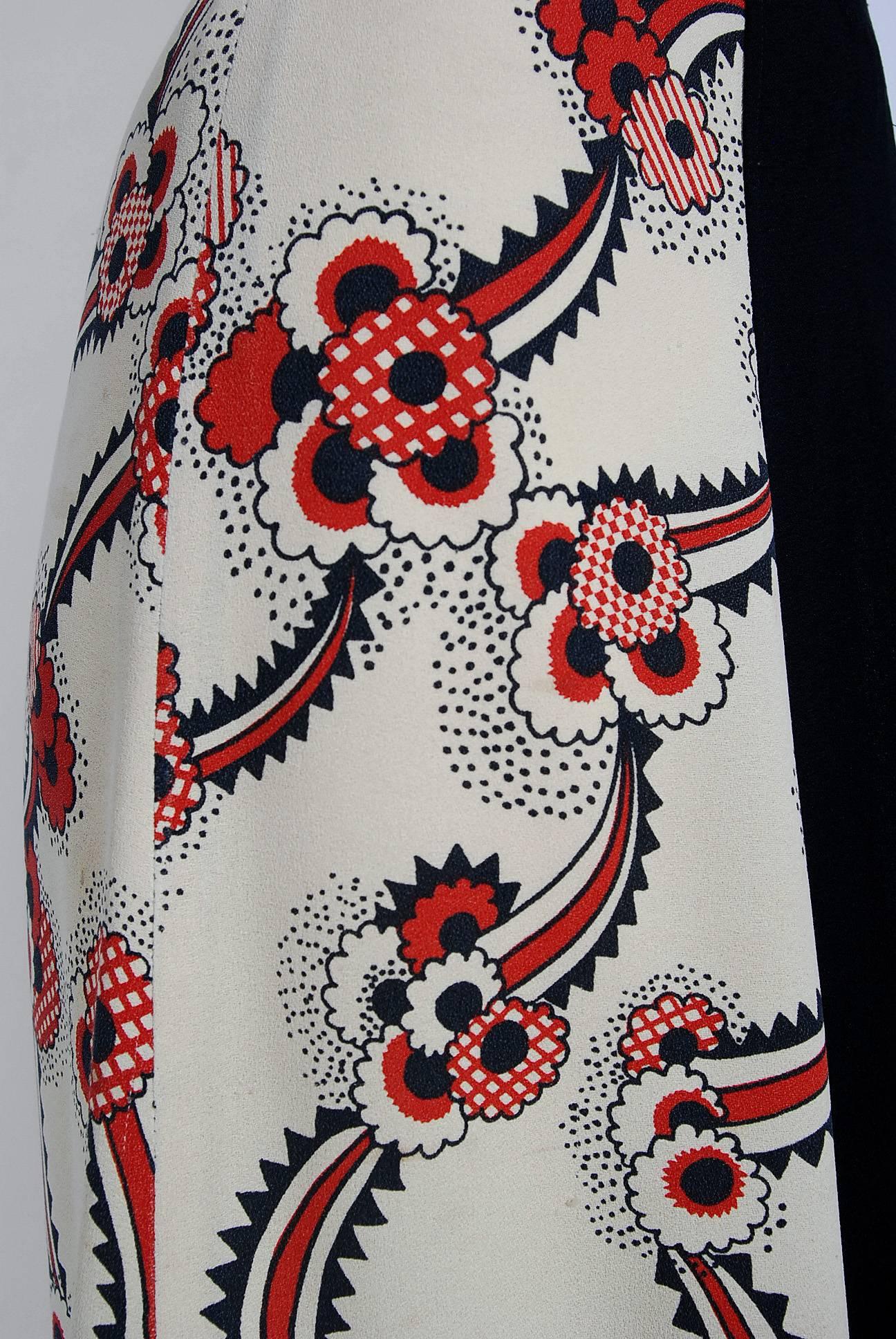 Vintage 1974 Ossie Clark Red Floral Celia Birtwell Print Crepe Block Color Dress In Good Condition In Beverly Hills, CA