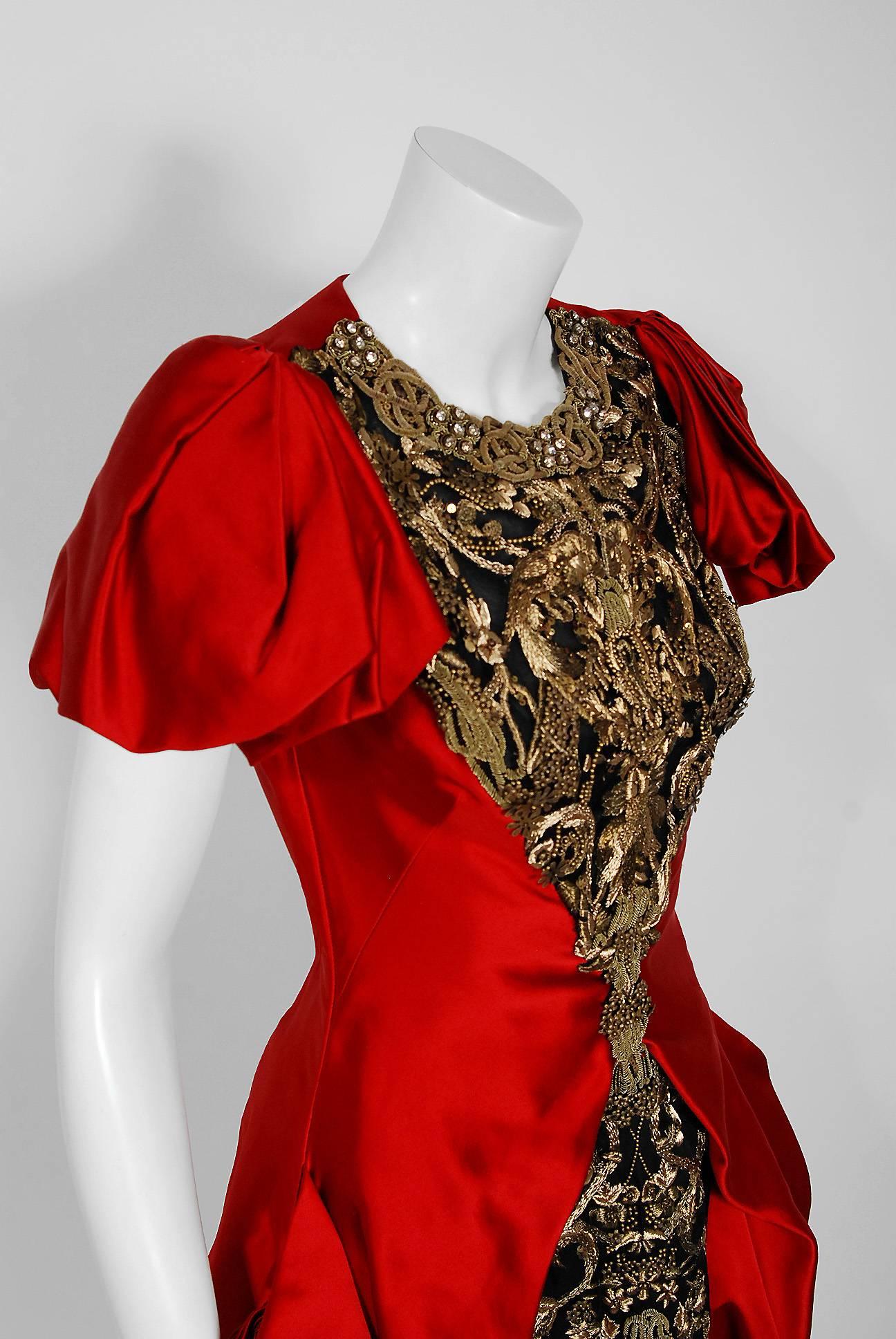 2010 Alexander McQueen Final Runway Collection Red Satin Metallic Bullion Dress In Excellent Condition In Beverly Hills, CA