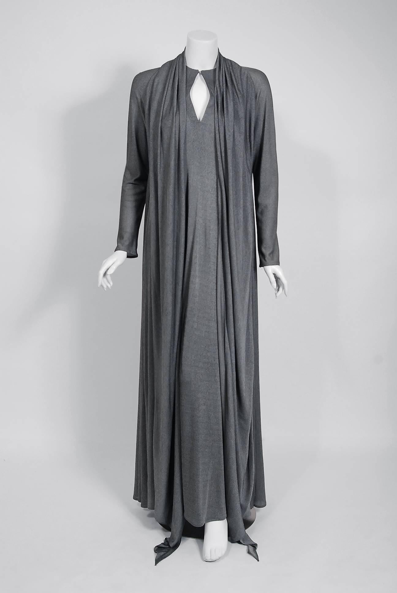 Vintage 1990 Geoffrey Beene Grey Silk-Jersey Draped Scarf High Slit Maxi Dress In Good Condition In Beverly Hills, CA