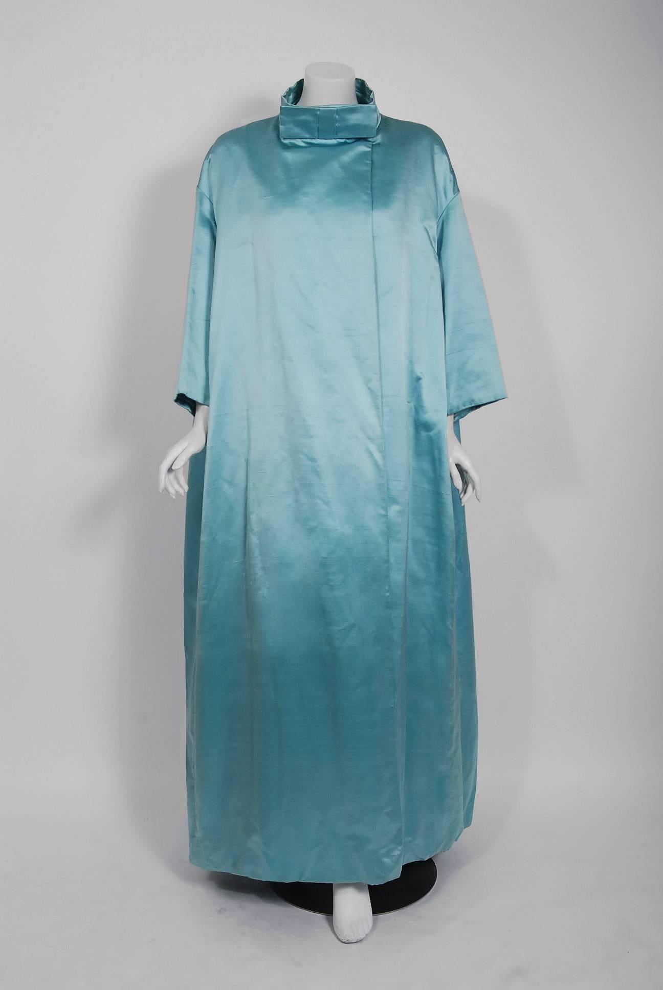 Vintage 1961 Charles Cooper Couture Aqua-Blue Beaded Satin Backless Gown & Coat In Good Condition In Beverly Hills, CA