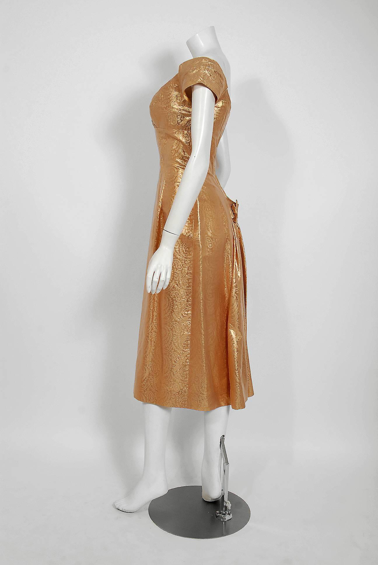 Women's 1950's Metallic Gold Lamé Shelf Bust Plunge Hourglass Fishtail Cocktail Dress