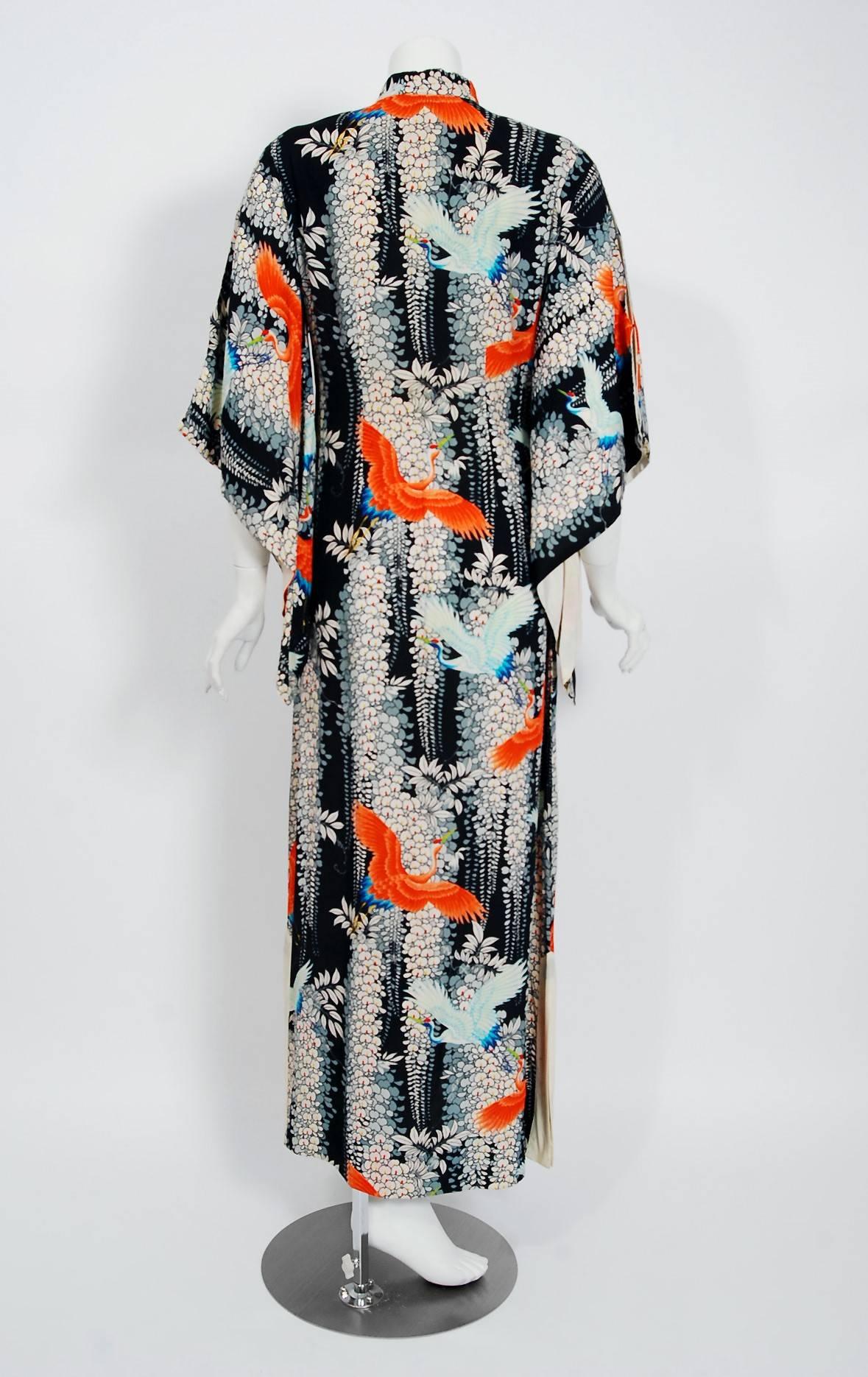 Women's 1940's Hawaiian Novelty Crane-Bird Tropical Print Silk Rayon Pake Muu Gown Dress