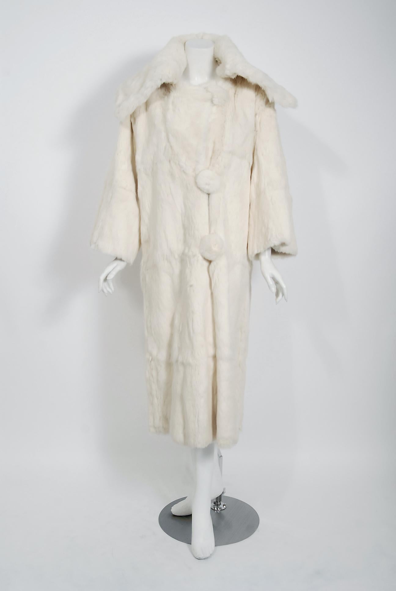 1920's Reversible Chinese Embroidered Ivory Silk Crepe Rabbit Fur Couture Coat 2