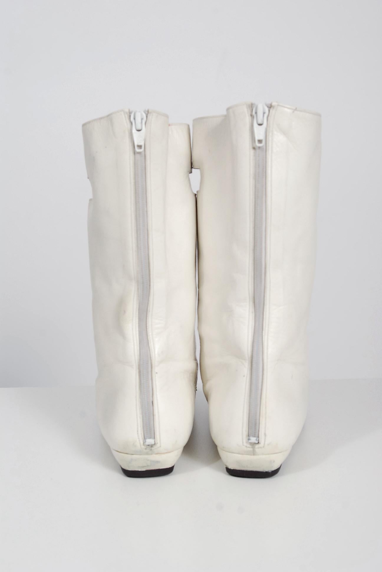 Courreges Couture White Leather Cut Out Mod Space Age Flat Go-Go Boots, 1965  In Excellent Condition In Beverly Hills, CA