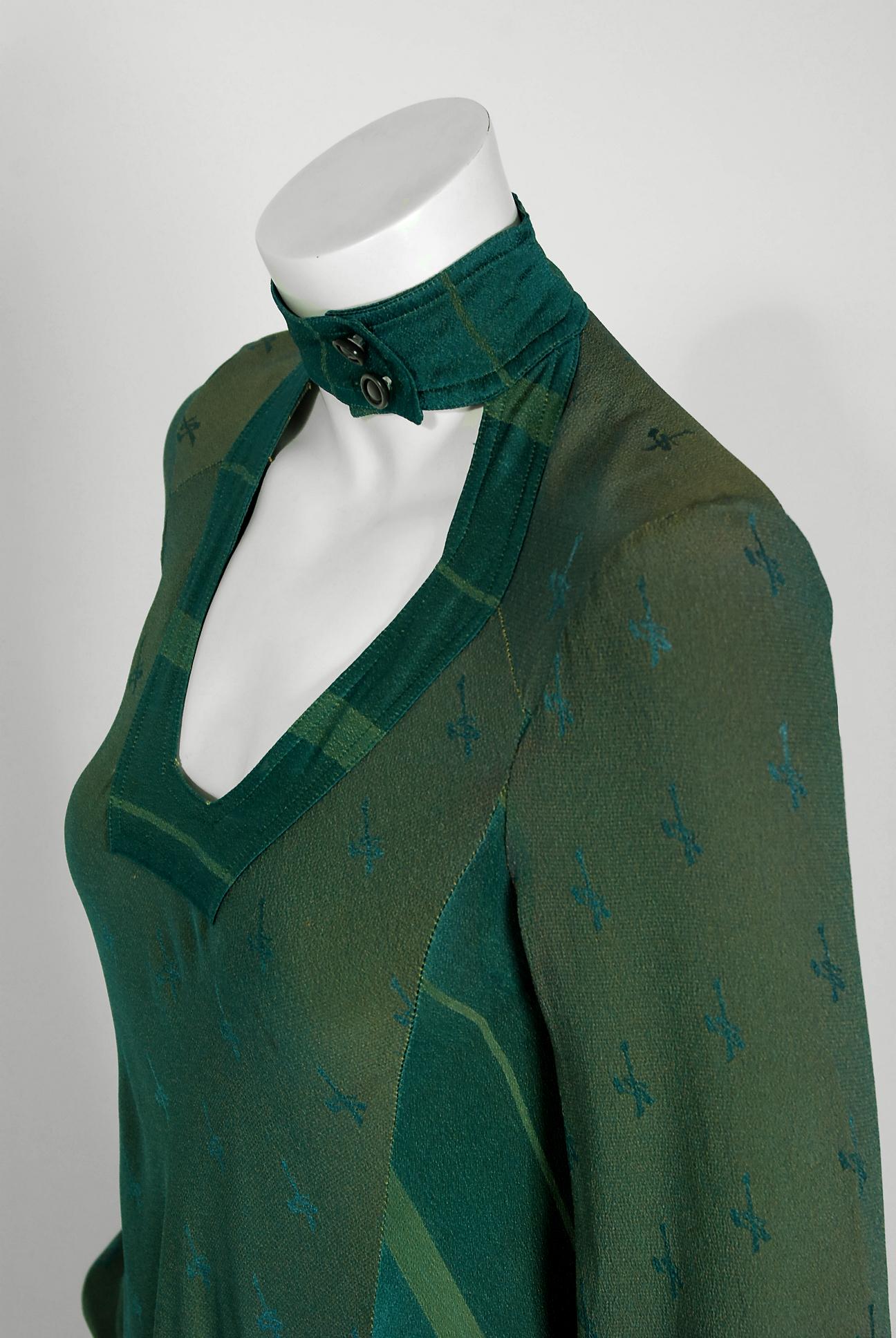 1970 Alice Pollock Green Print Rayon Cut-Out Plunge Billow Sleeve Maxi Dress  In Good Condition In Beverly Hills, CA