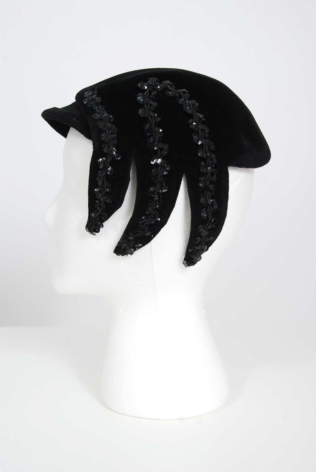 1950's Dolly Madison Black Velour Sequin Corded Novelty Spider Asymmetric Hat In Excellent Condition In Beverly Hills, CA